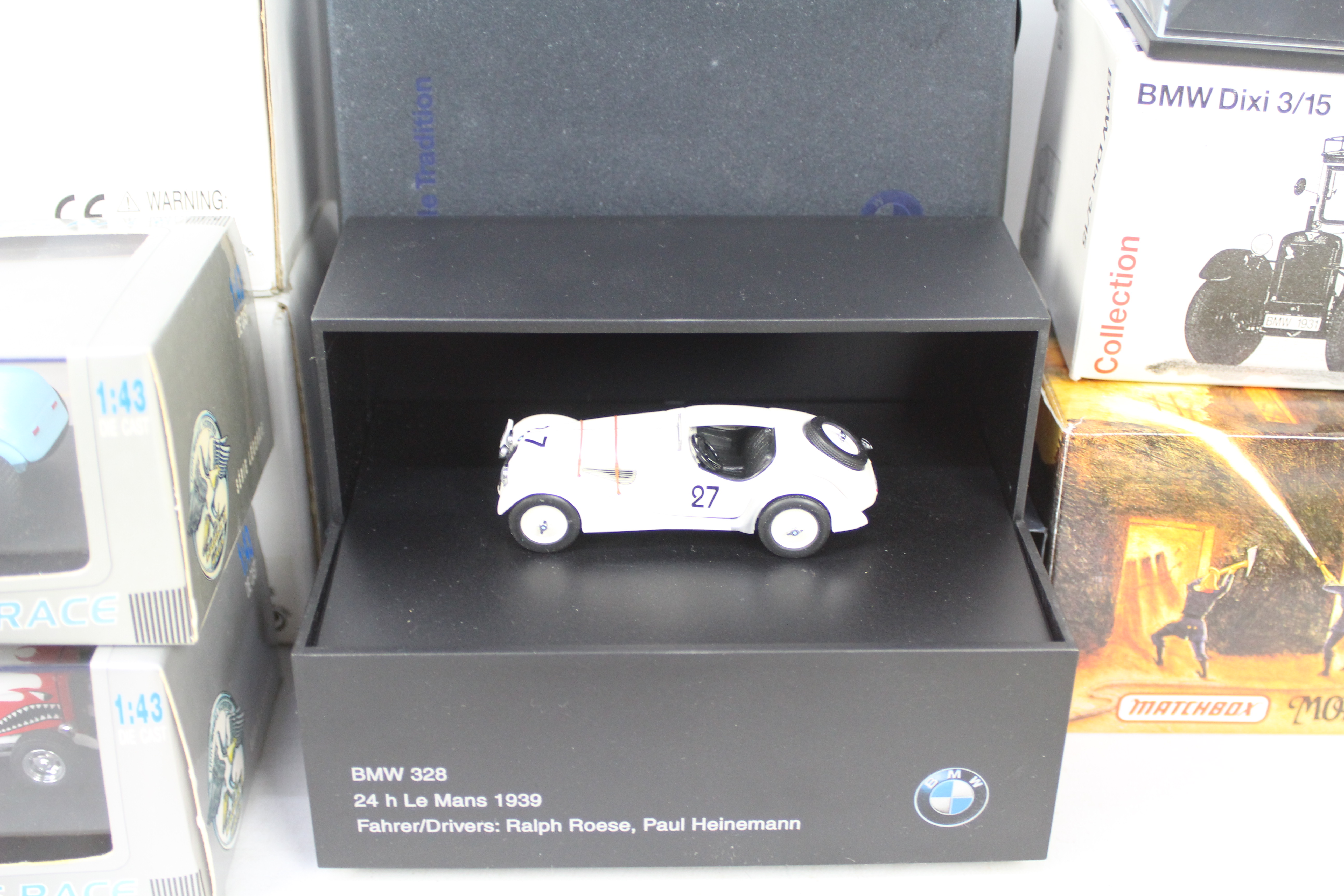 Atlas Editions - Universal Hobbies - Lledo Matchbox - Others 14 boxed diecast model vehicles in a - Bild 2 aus 9