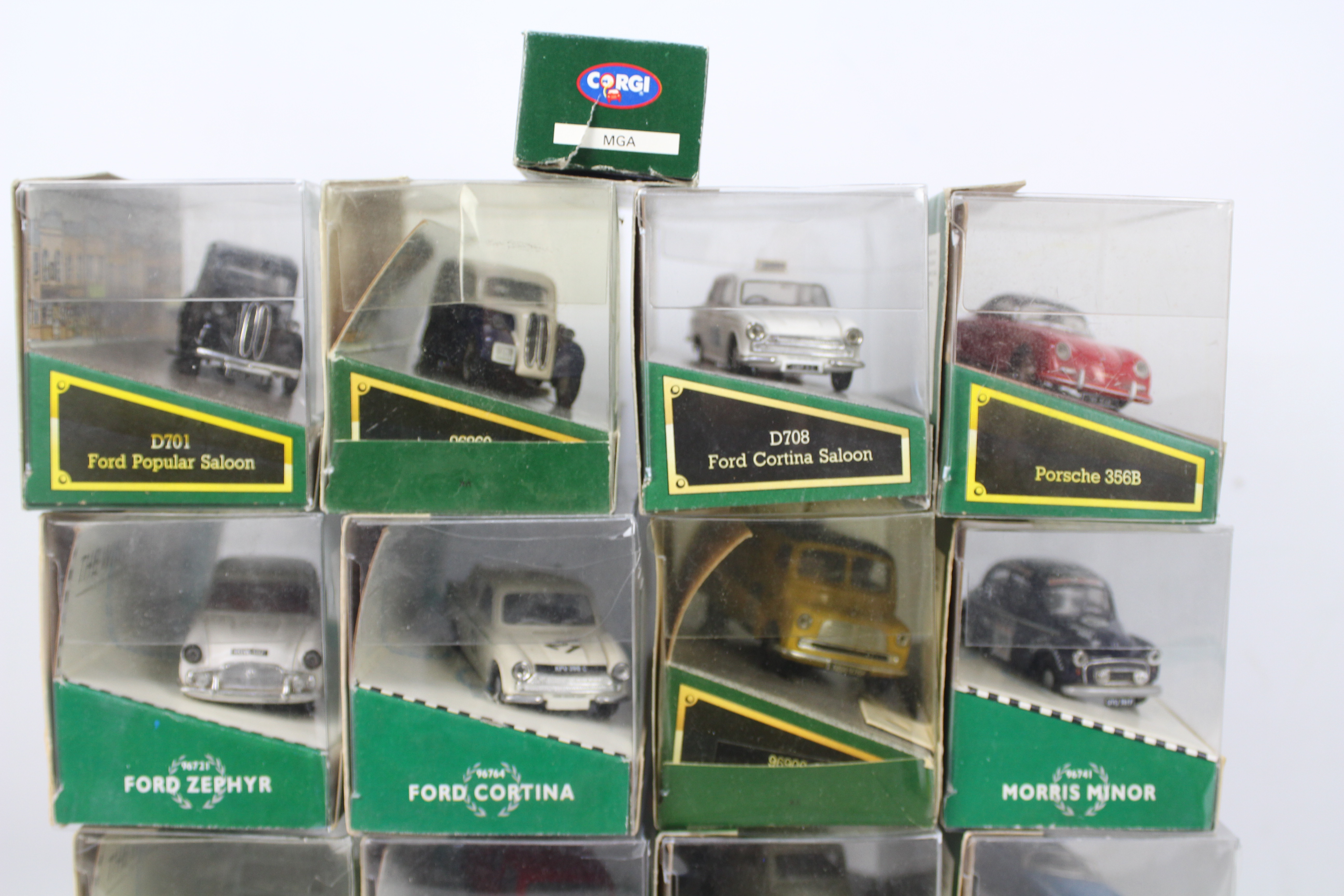 Corgi Classics - A boxed collection of 17 Corgi Classic diecast model vehicles. - Bild 5 aus 6