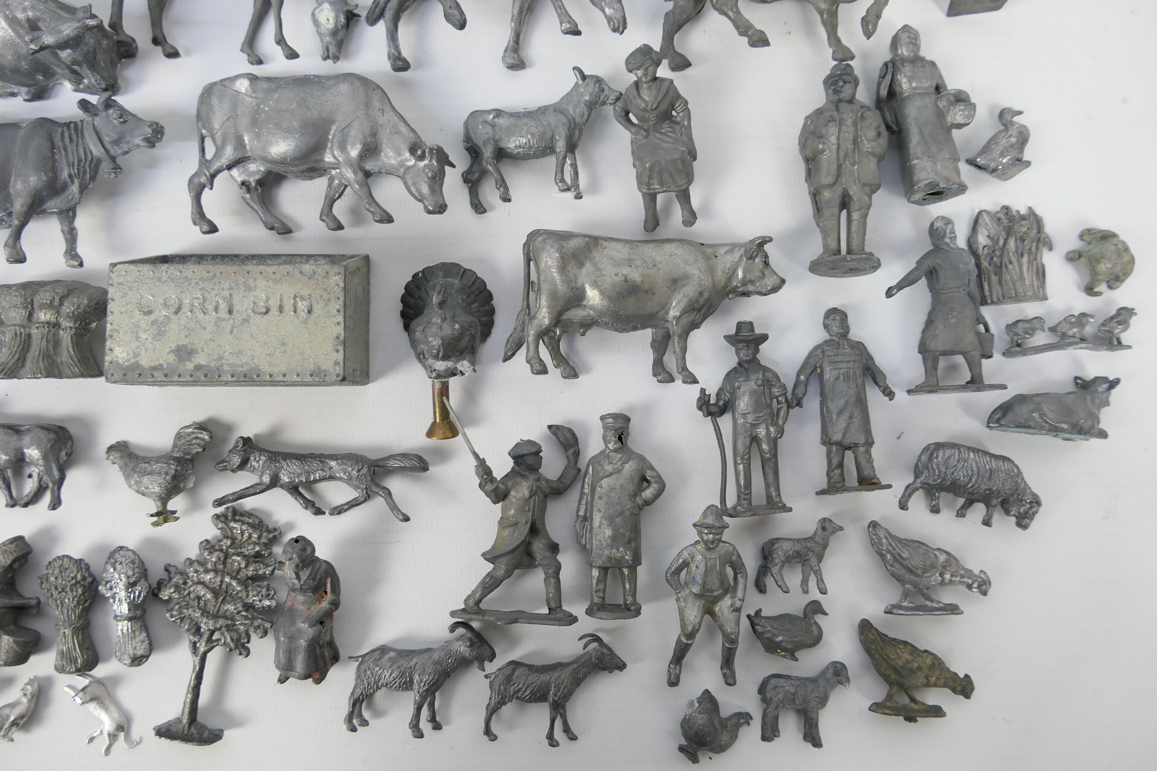 Britains - Other - A loose collection of predominately Britains farm related figures. - Image 2 of 8