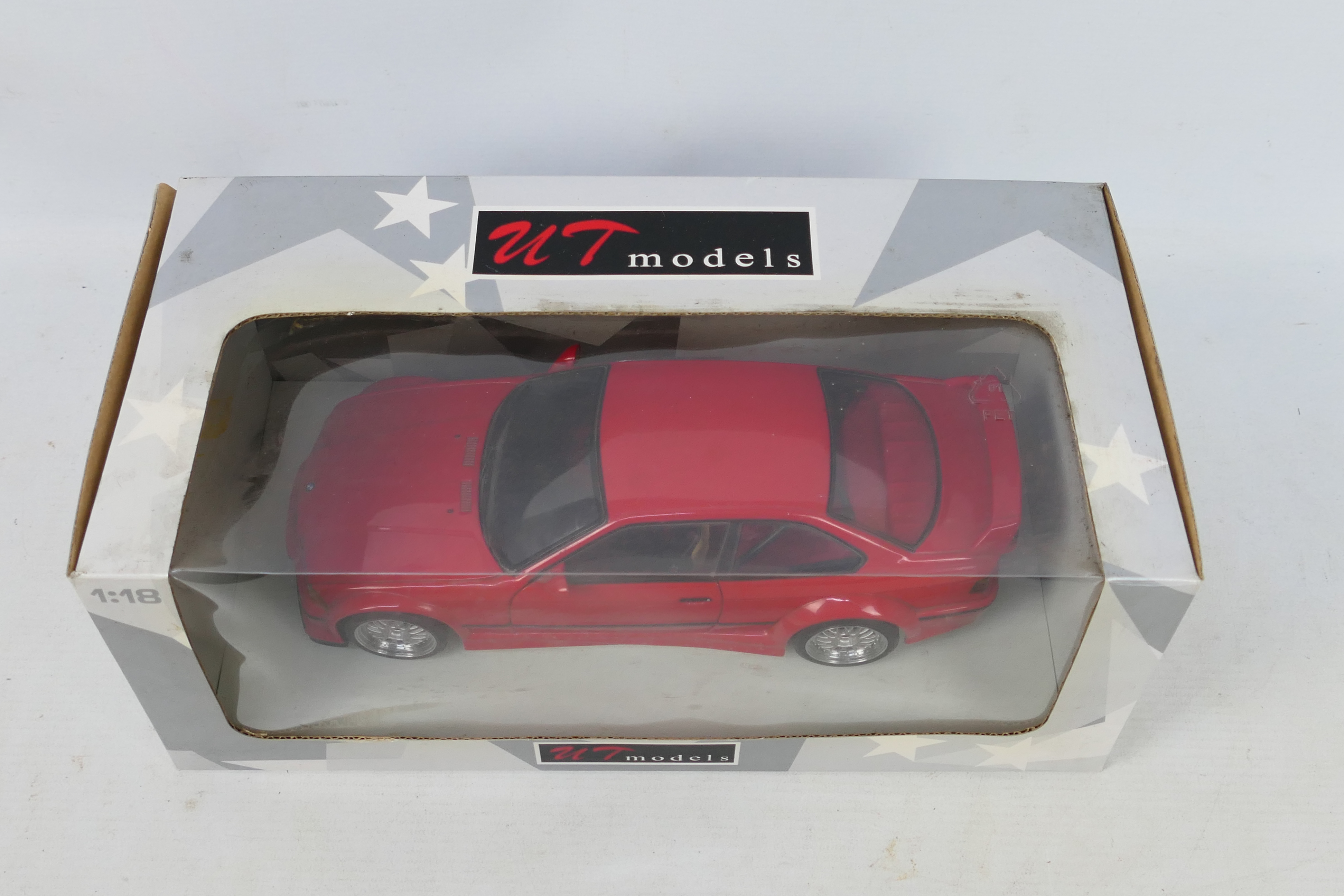 UT Models - A boxed die-cast model 1:18 scale #20483 BMW E36 M3 GTR in red livery - Die-cast - Bild 2 aus 2