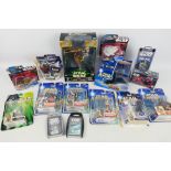 Hasbro - Micro Machines - Hot Wheels - Star Wars - A collection of 6 x carded figures and 9 x other