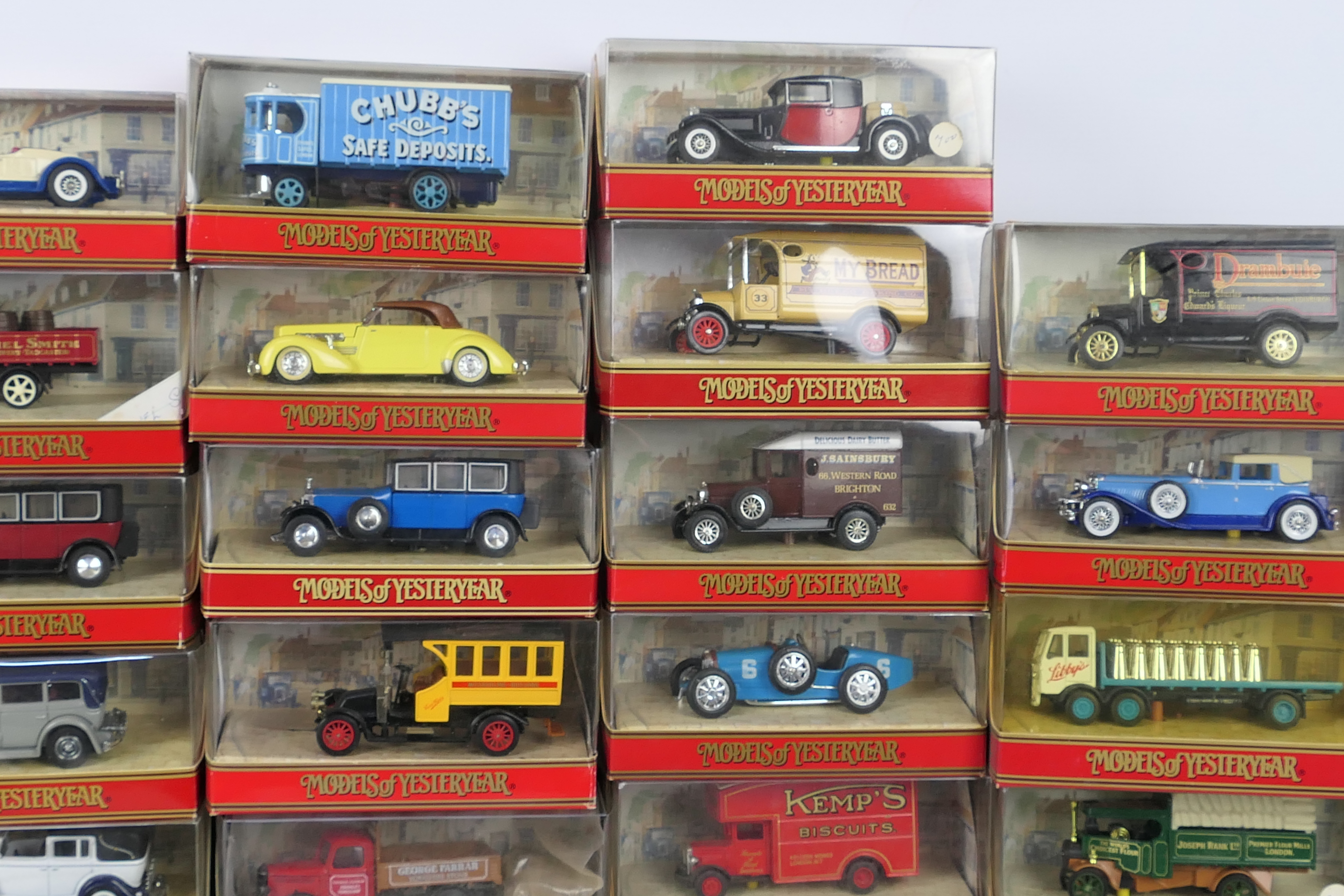 Matchbox Yesteryear - 34 x later clear boxed models including Lincoln Zephyr # Y-64, - Bild 3 aus 5