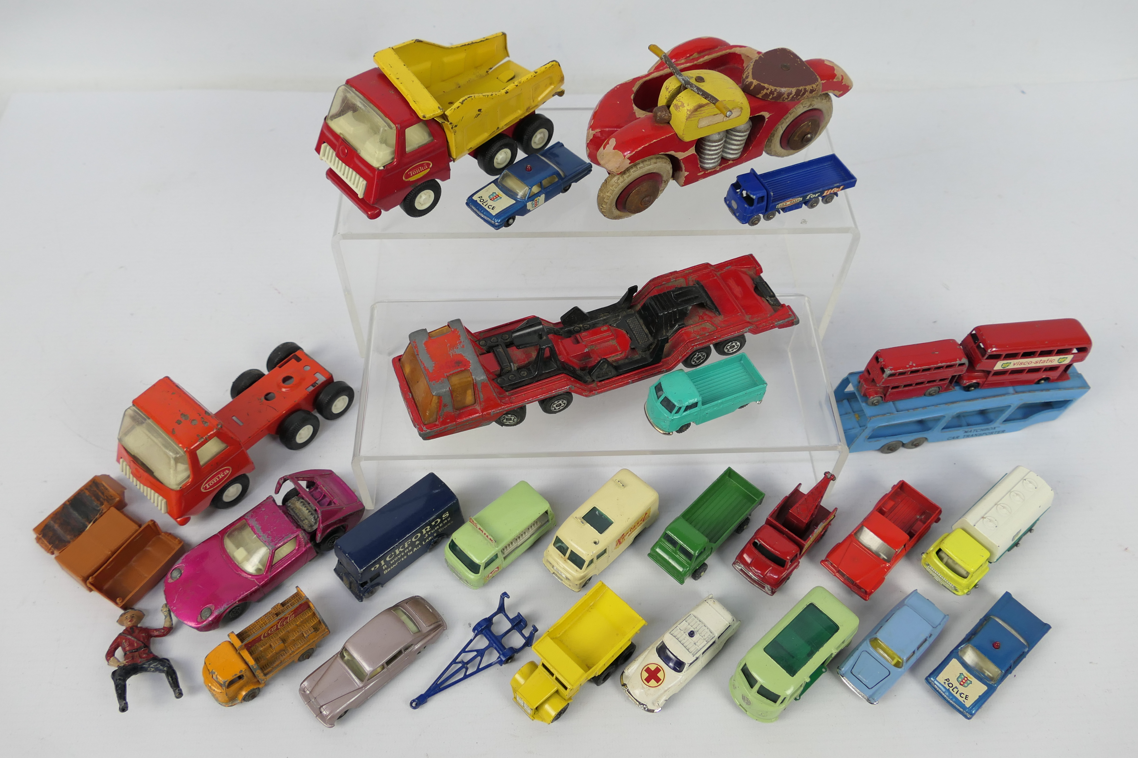 Matchbox - Husky - Tonka - Other - An unboxed group of predominately Matchbox RW diecast vehicles.