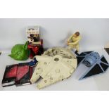 Star Wars - Millennium Falcon - Tie Striker - Funko Han Solo - Darth Maul Money Bank.