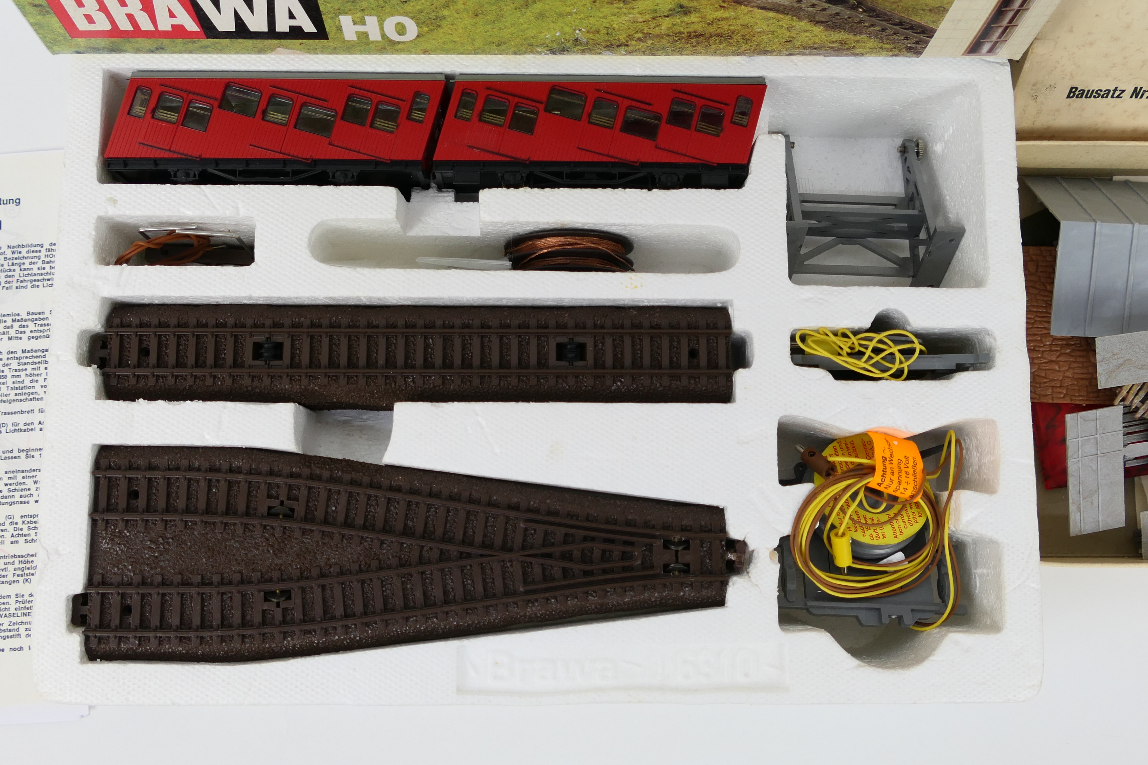 Brawa - Eheim - A boxed Brawa HO gauge 'Standseilbahn', with an Eheim #211 HO gauge 'Lorenseilbahn'. - Image 2 of 3