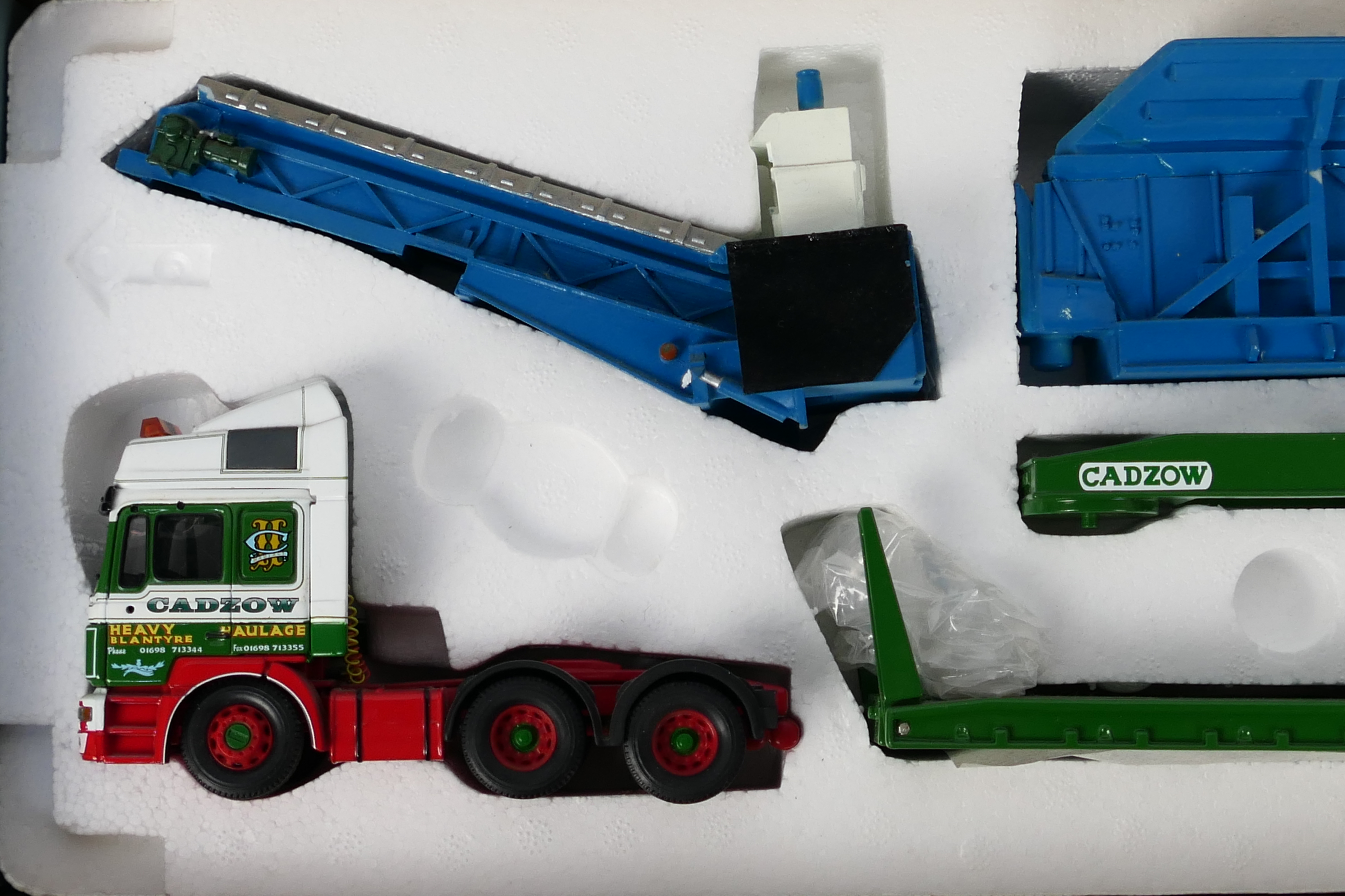 Corgi Heavy Haulage - A boxed Corgi Heavy Haulage Limited Edition CC12002 'Cadzow Heavy Haulage' - Image 2 of 4