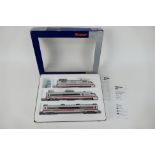 Roco - A boxed HO gauge Roco #63087 three-part ICE 2 train set of the Deutsche Bahn,