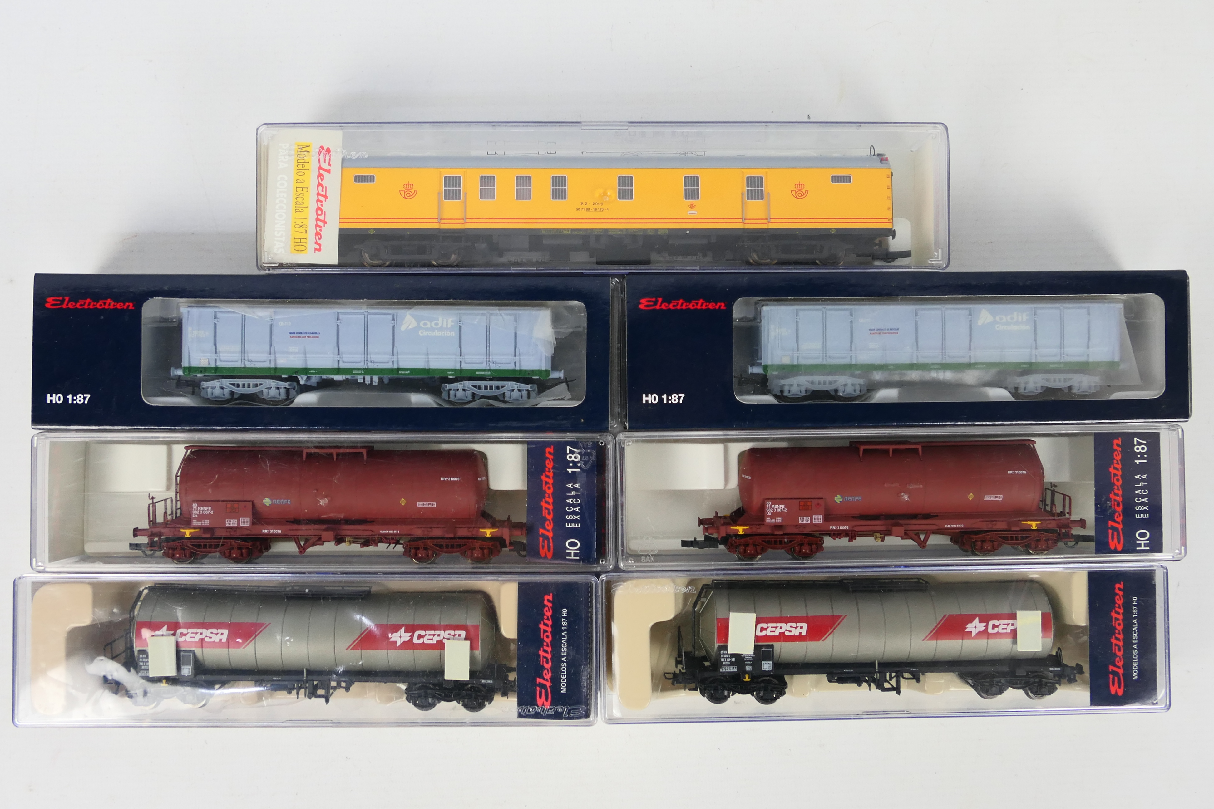 Electrotren - A rake of seven boxed HO gauge Electrotren predominately freight rolling stock items.