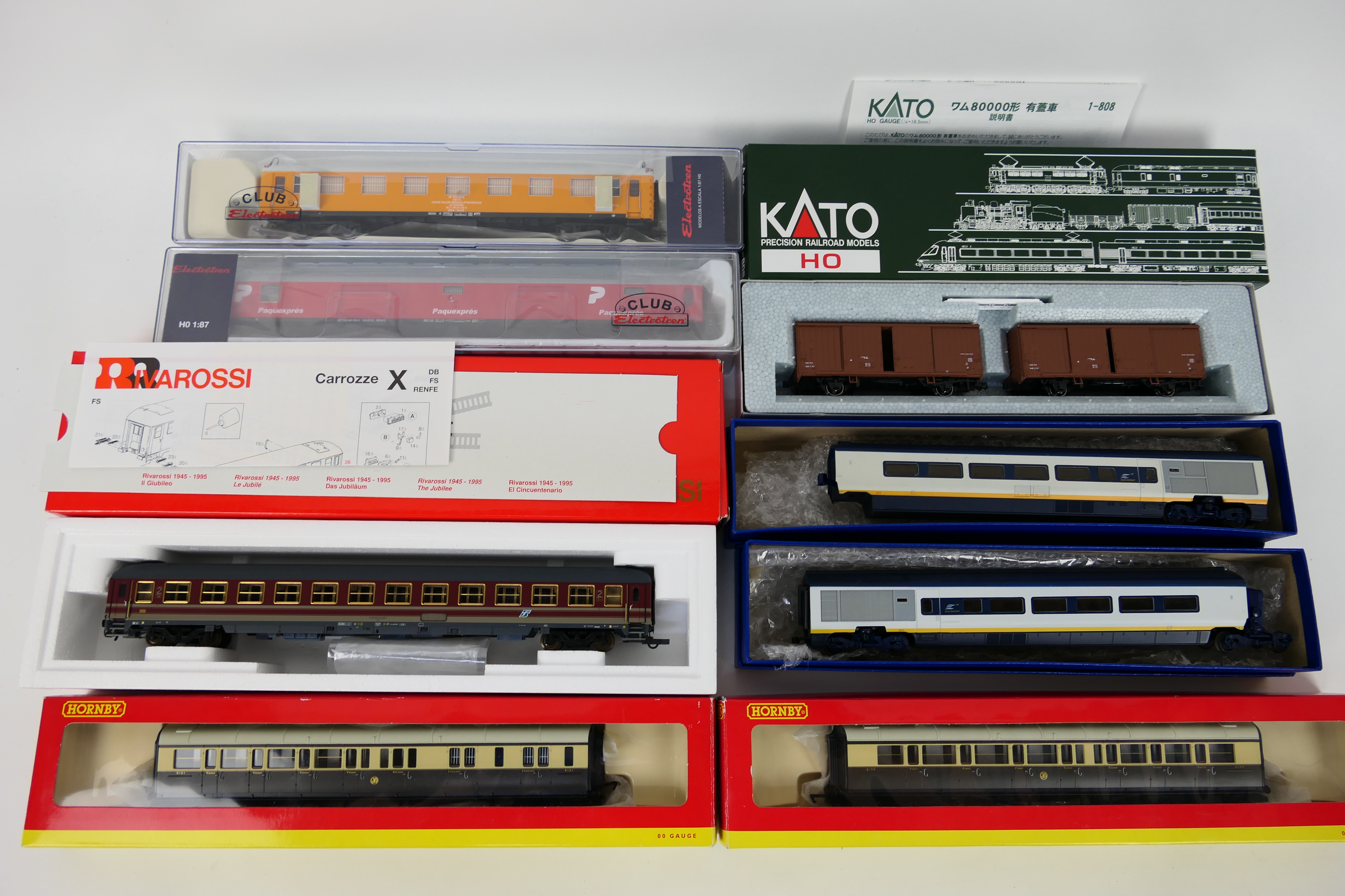 Kato - Hornby - Rivarossi - Electrotren - Eight boxed items of OO and HO gauge passenger and