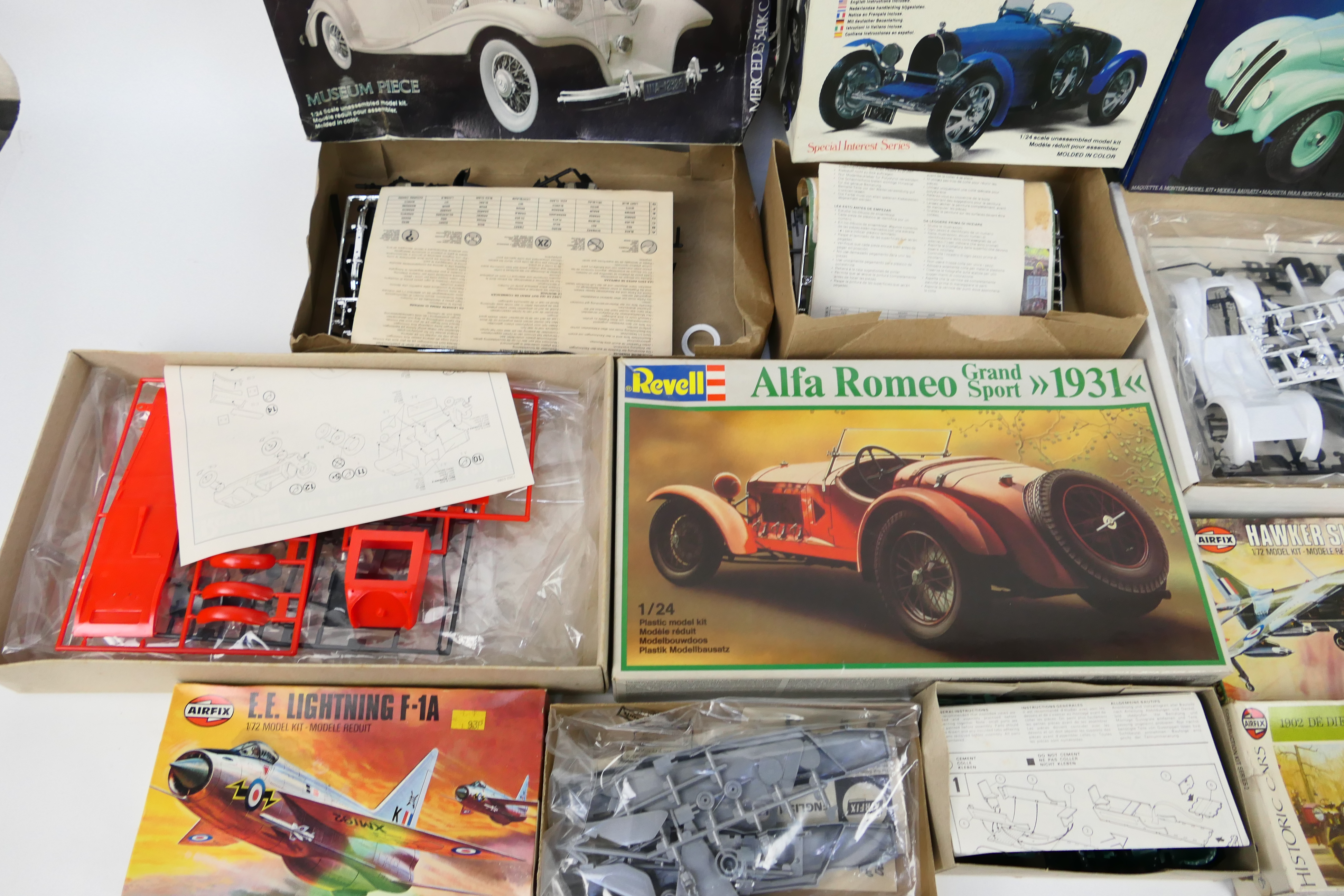 Airfix - Revell - Monogram - Heller - Humbrol - Seven vintage plastic model kits in various scales - Image 3 of 4