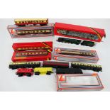 Hornby - Lima - A boxed OO gauge 4-6-2 Class 7 steam locomotive named Britannia number 70000 and 4