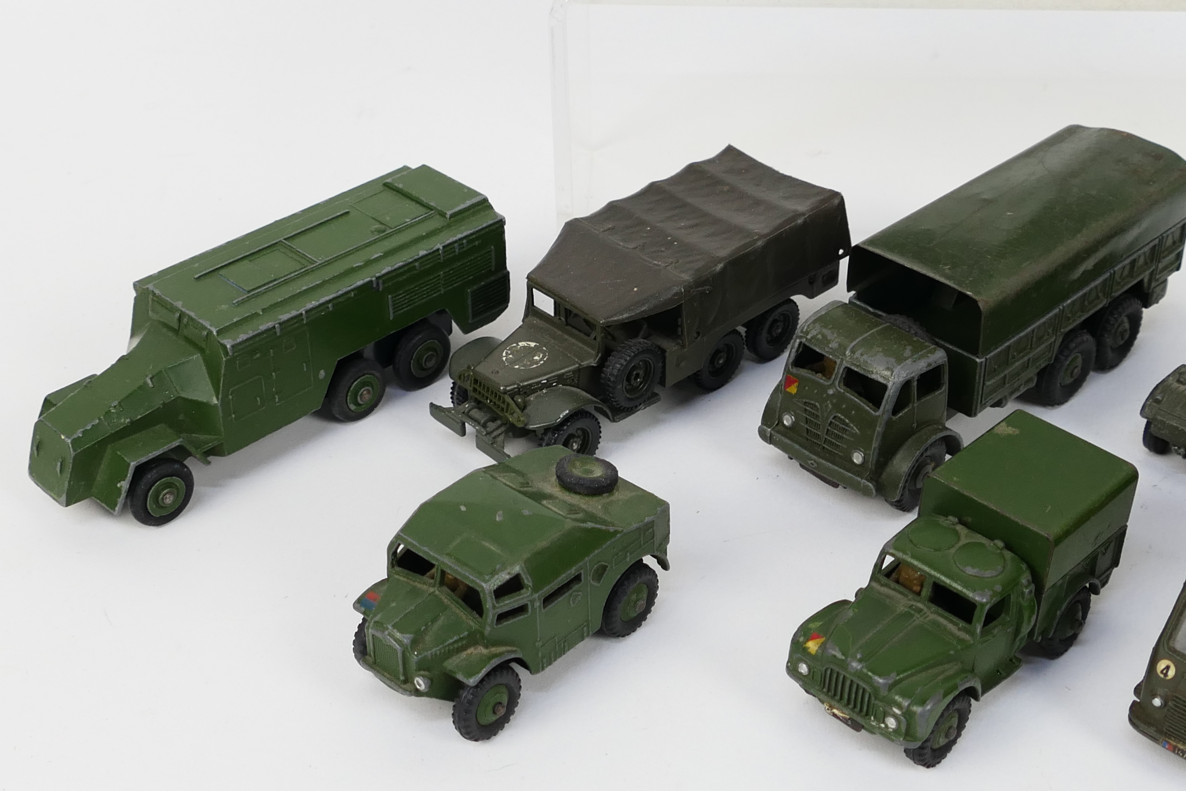 Dinky - Solido - Morestone - 12 x unboxed military vehicles including Renault Ambulance # 807, - Image 3 of 4