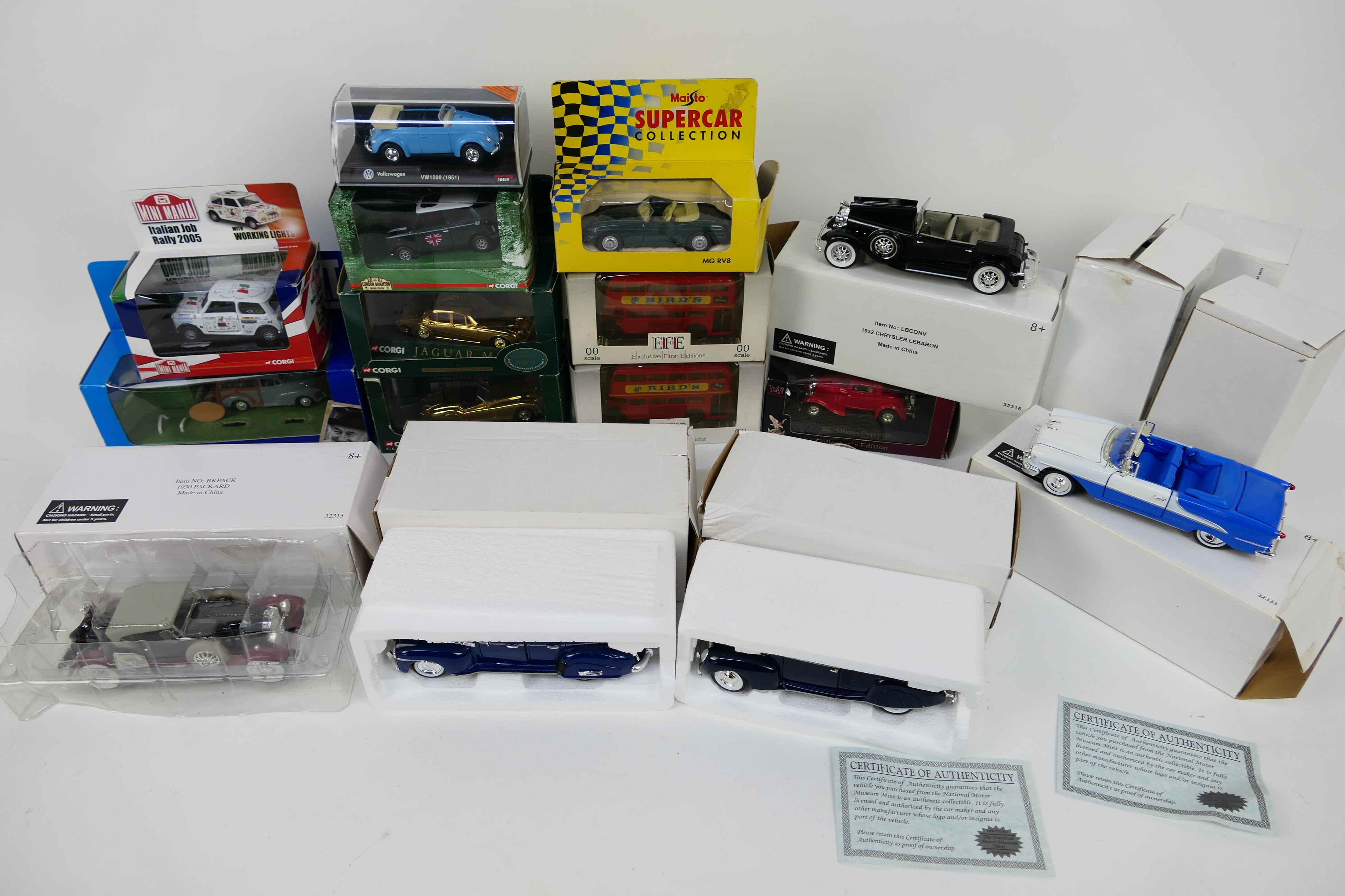 Corgi - EFE National Motor Museum Mint - 18 boxed diecast model vehicles in various scales.