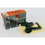 Britains - A boxed Britains #9740 18" Heavy Howitzer.