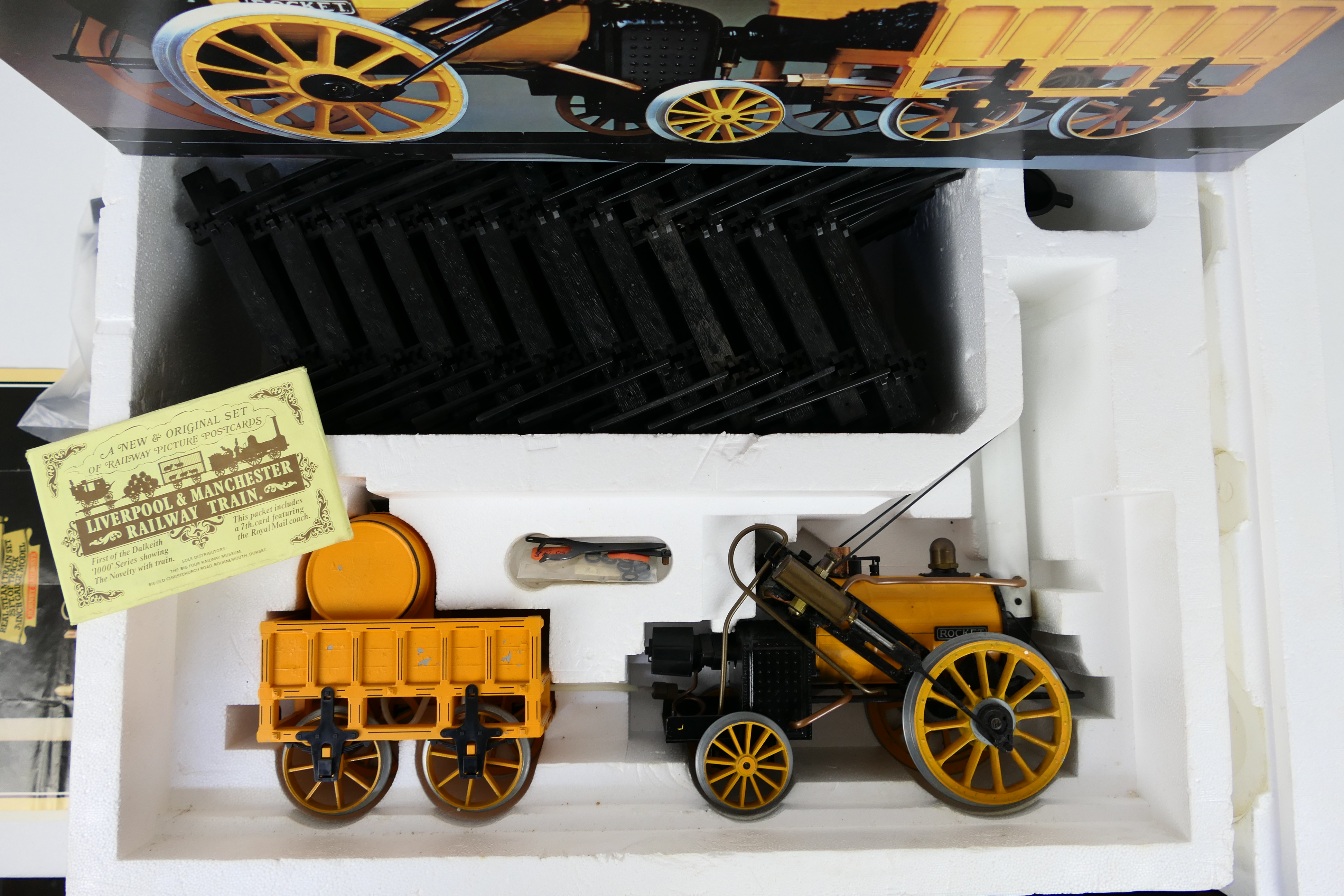 Hornby - A boxed Real Steam Stephensons Rocket in 3 1/2 inch gauge. # G100-9140. - Image 2 of 8