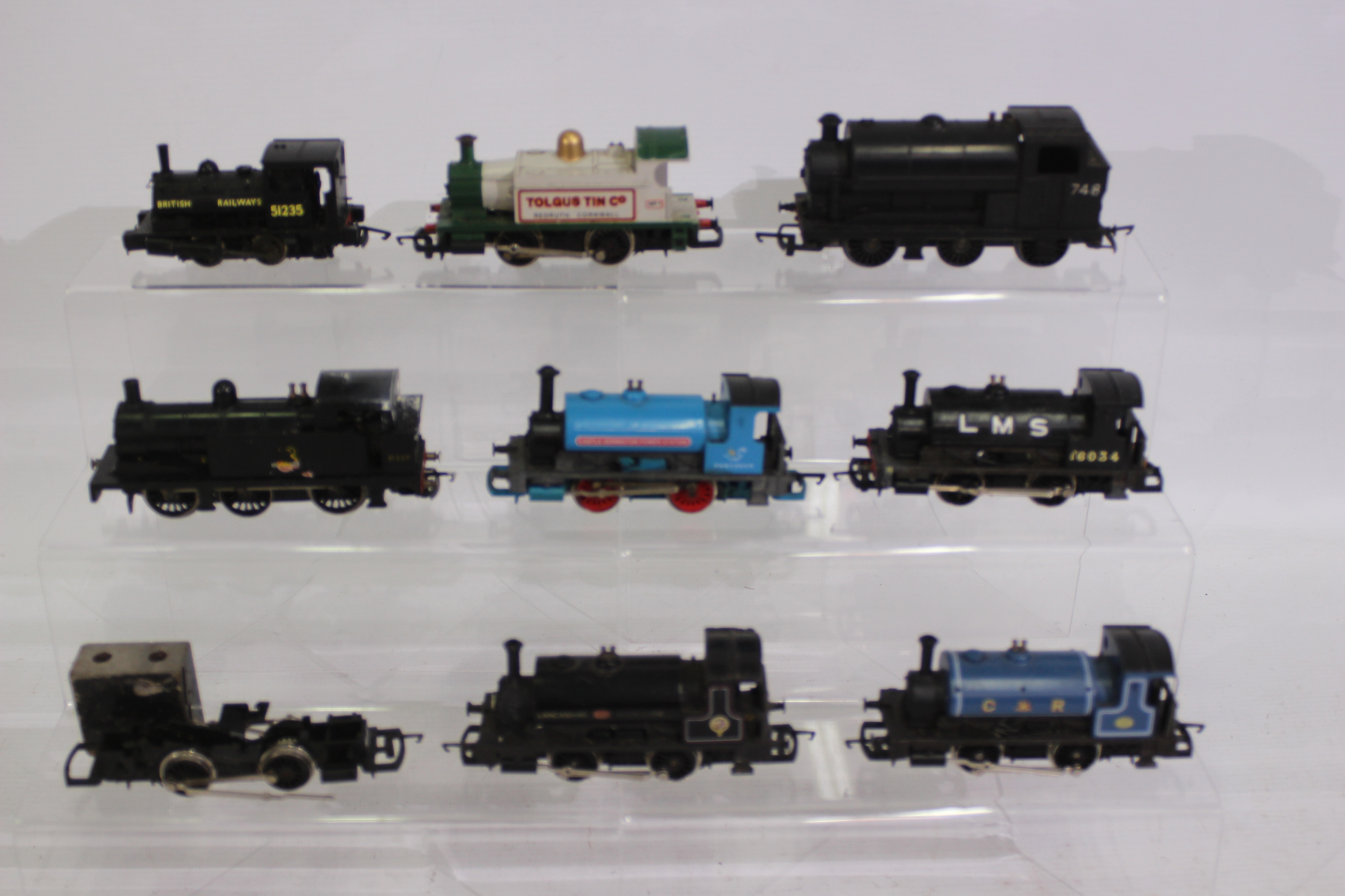 Hornby - 8 x unboxed OO gauge locomotives for spares or restoration including a BR 0-4-0 number