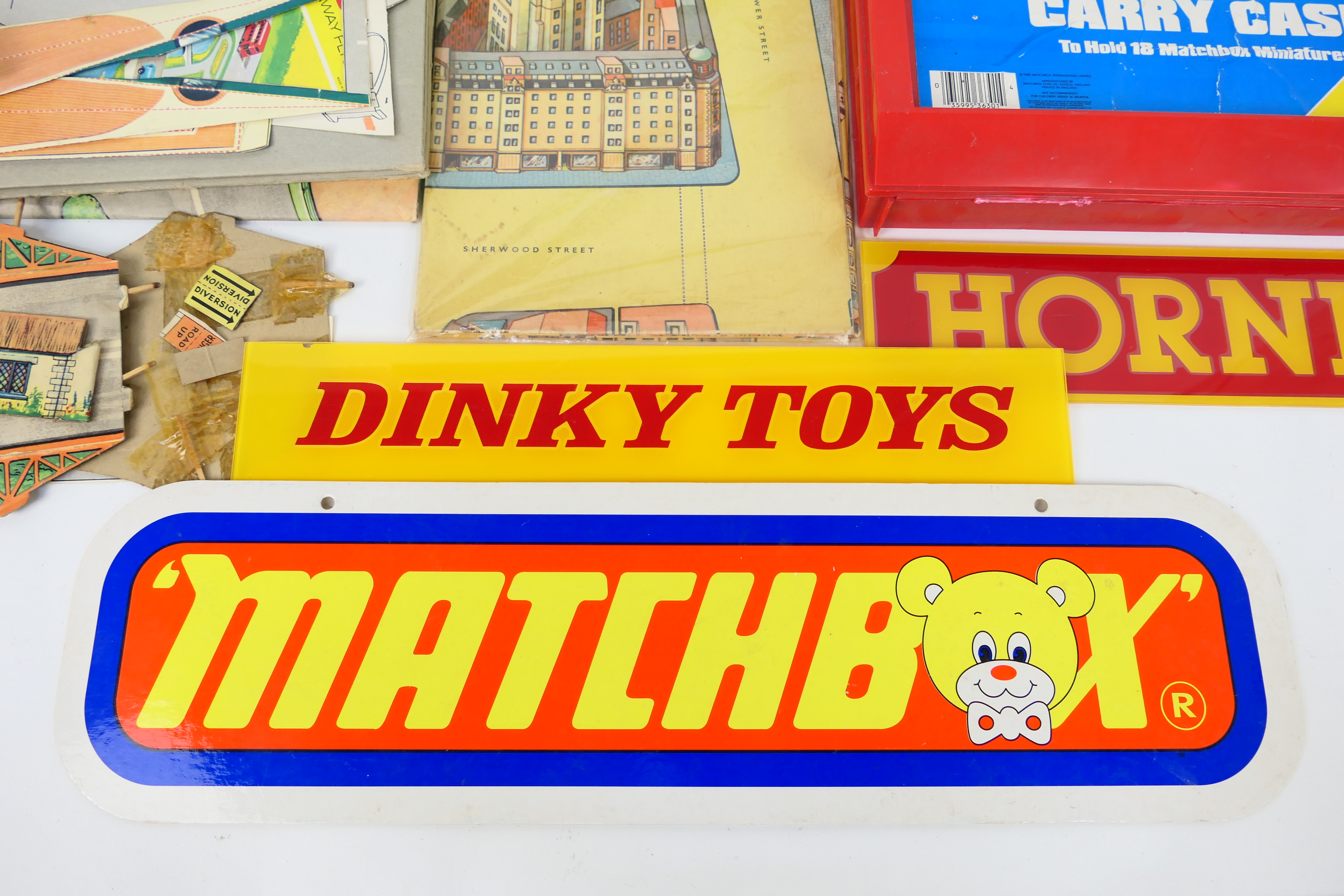 Matchbox - Dinky - A Matchbox 18 car Carry Case, a collection of Matchbox card roadway sections, - Image 4 of 4