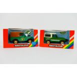 Britains - Two boxed 1:32 scale diecast model Land Rovers from Britains.