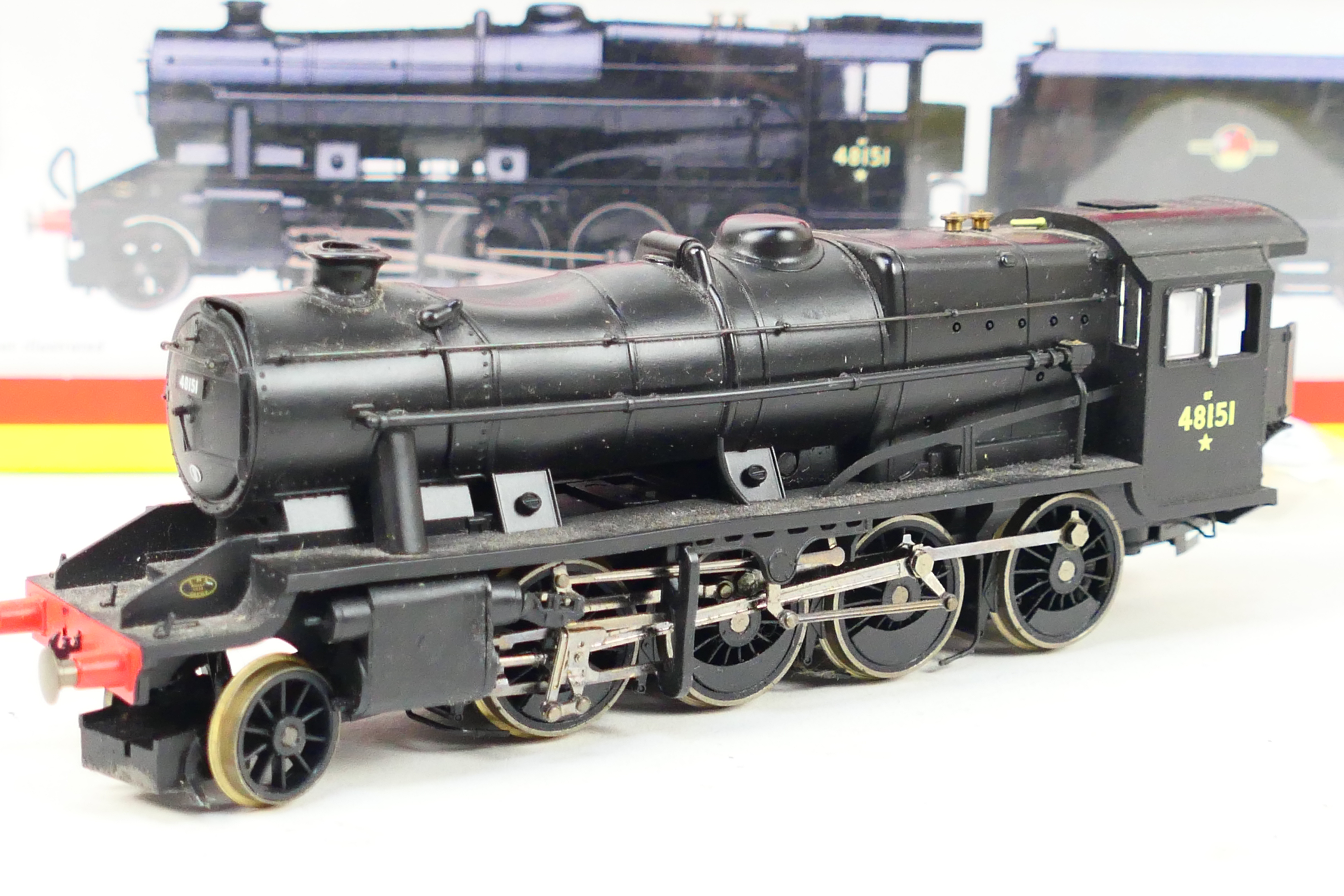 Hornby - A boxed OO gauge Super Detail Class 8F locomotive number 48151 # R2462. - Image 5 of 5