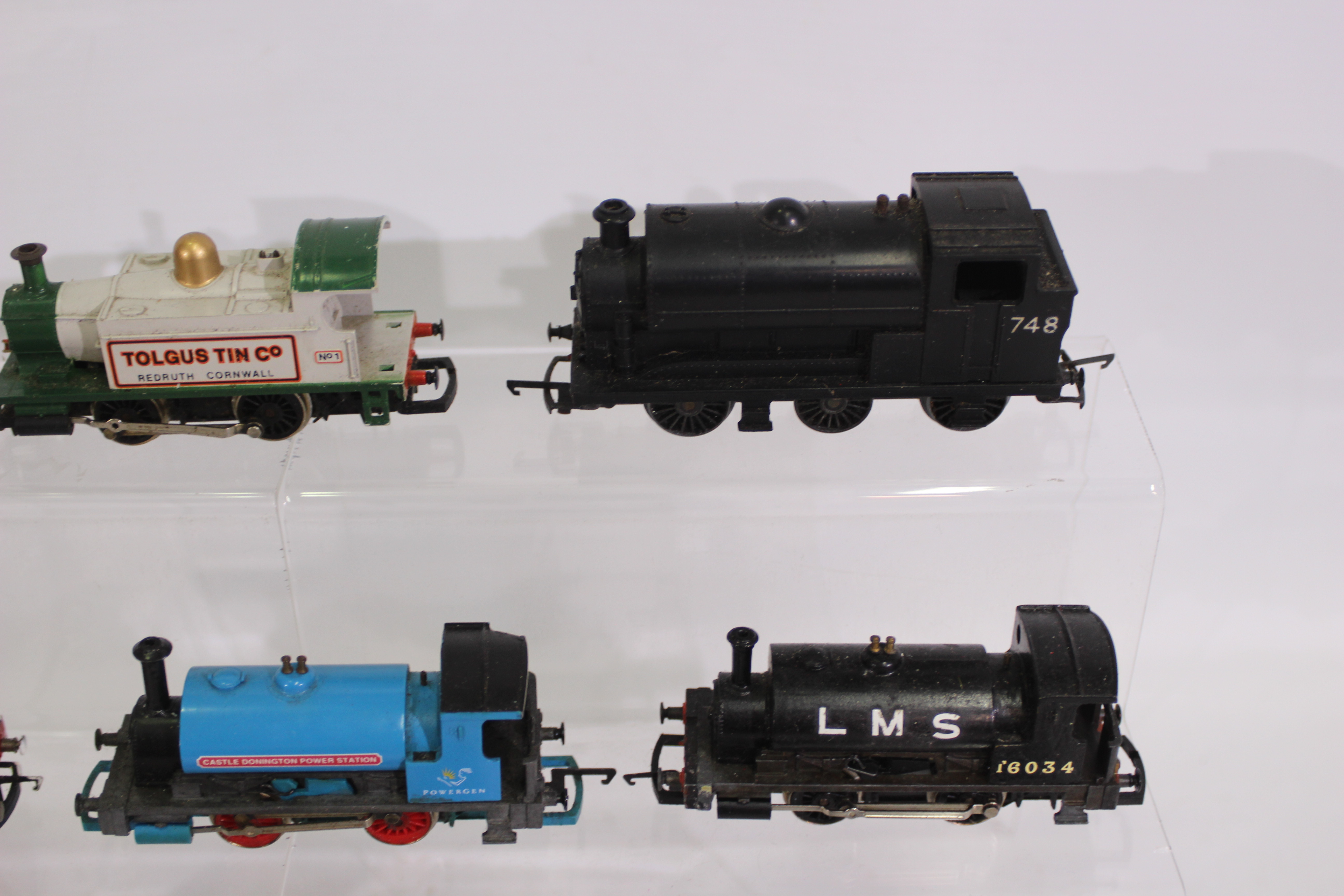 Hornby - 8 x unboxed OO gauge locomotives for spares or restoration including a BR 0-4-0 number - Image 5 of 7