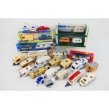 Solido - Schuco - Hongwell - Others - Eight boxed diecast and plastic model vehicles sets with a