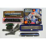 Mainline - Lima - A group of OO gauge items including a Class 156 Super Sprinter power car number