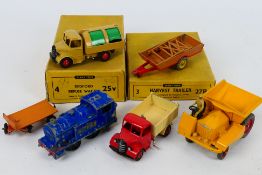 Dinky - A collection including 2 x trade boxes and 6 x vehicles,