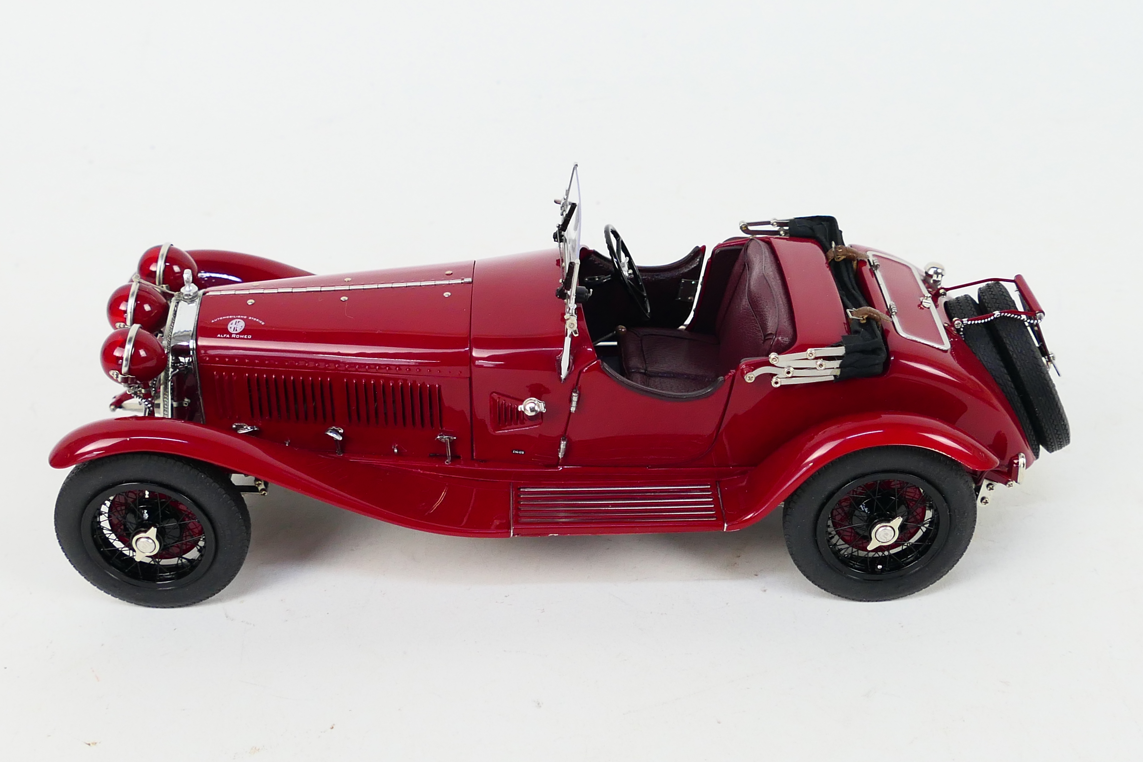CMC - A boxed limited edition die-cast CMC 1:18 Alfa Romeo 6C 1750, Gran Sport, - Image 5 of 9