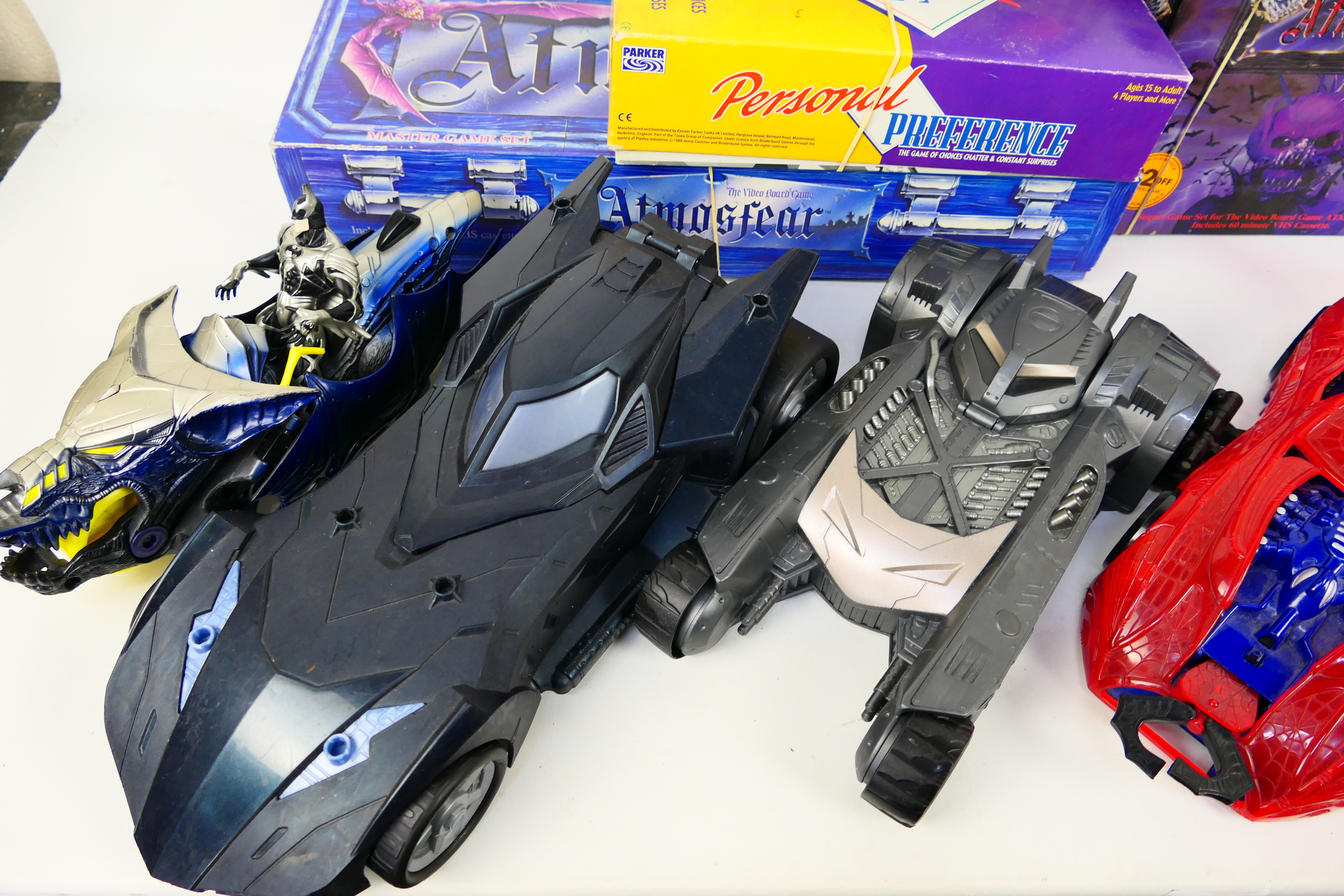 DC Comics, Marvel, Spear's Games, Parker - 5 x modern Bat mobile vehicles and 1 x figure, - Image 2 of 5