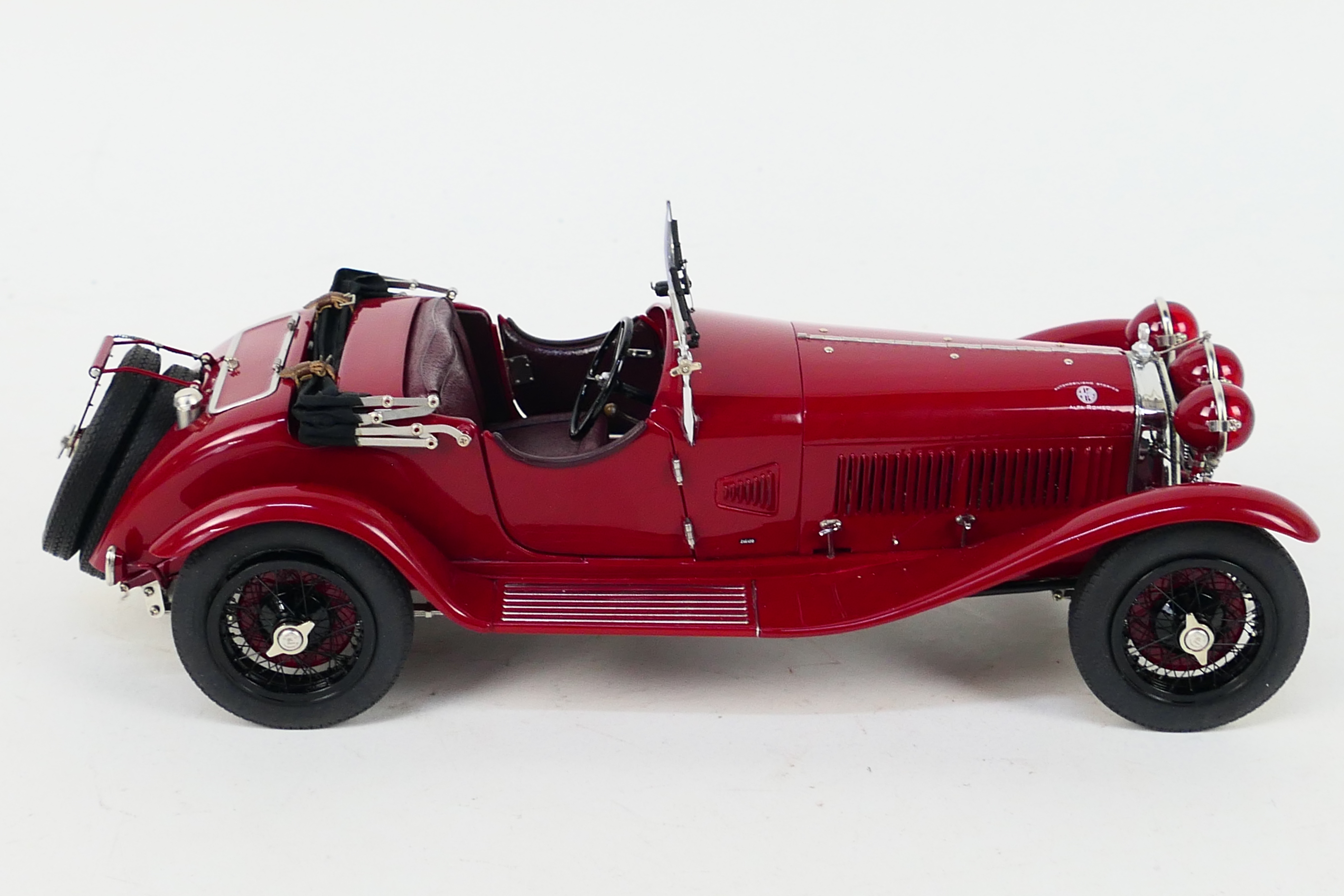 CMC - A boxed limited edition die-cast CMC 1:18 Alfa Romeo 6C 1750, Gran Sport, - Image 3 of 9