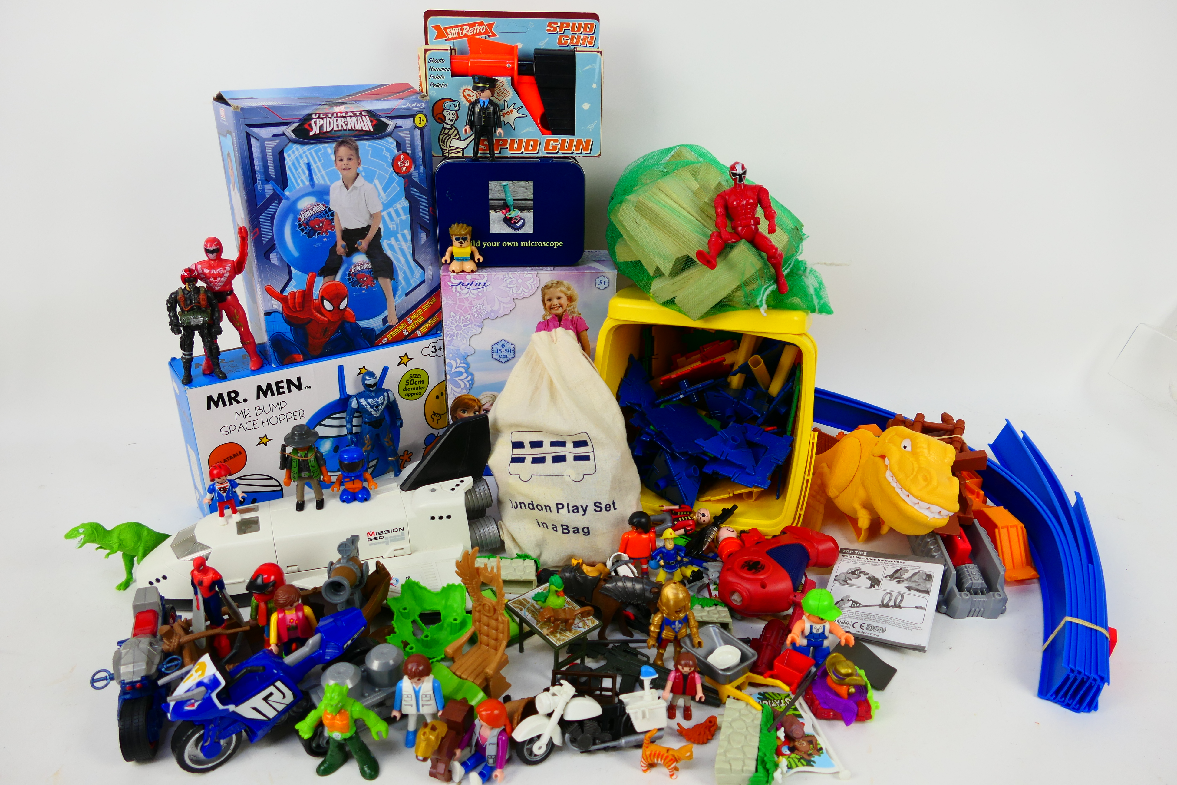Mr Men - Frozen - Polydron - Playmobil - A collection of items including 3 x boxed space hoppers,