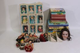 Mini-Doll, Other - 11 x boxed Mini-Dolls made in Hong Kong, 20 x books,