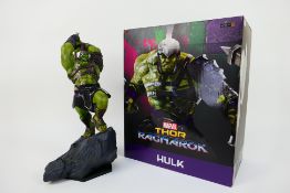 Marvel - Iron Studios - A limited edition Marvel Thor Ragnarok Hulk statue in 1/10 scale.