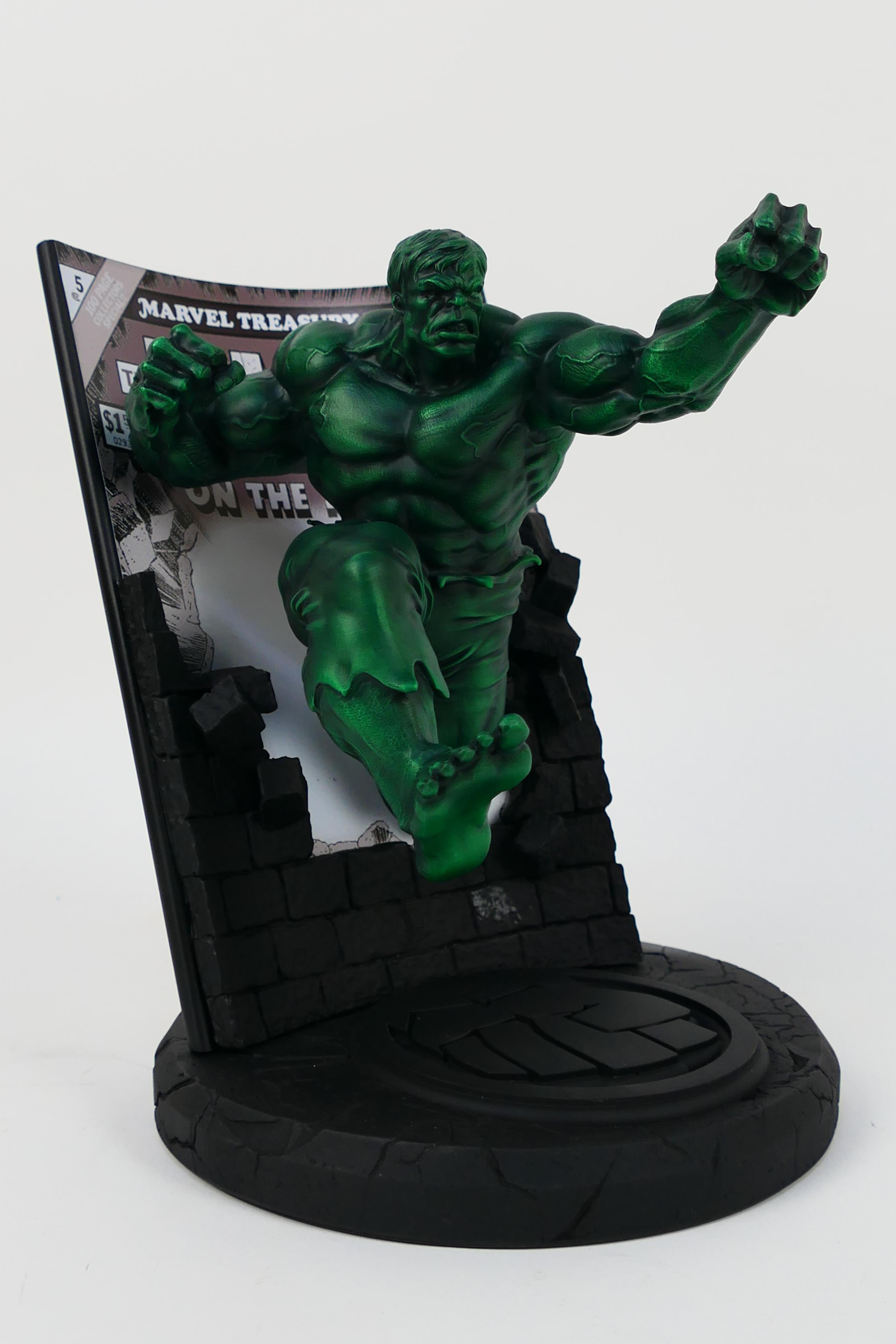 Royal Selangor - Marvel - A limited edition Royal Selangor Pewter Hulk Marvel Treasury Edition # 5 - Image 6 of 8