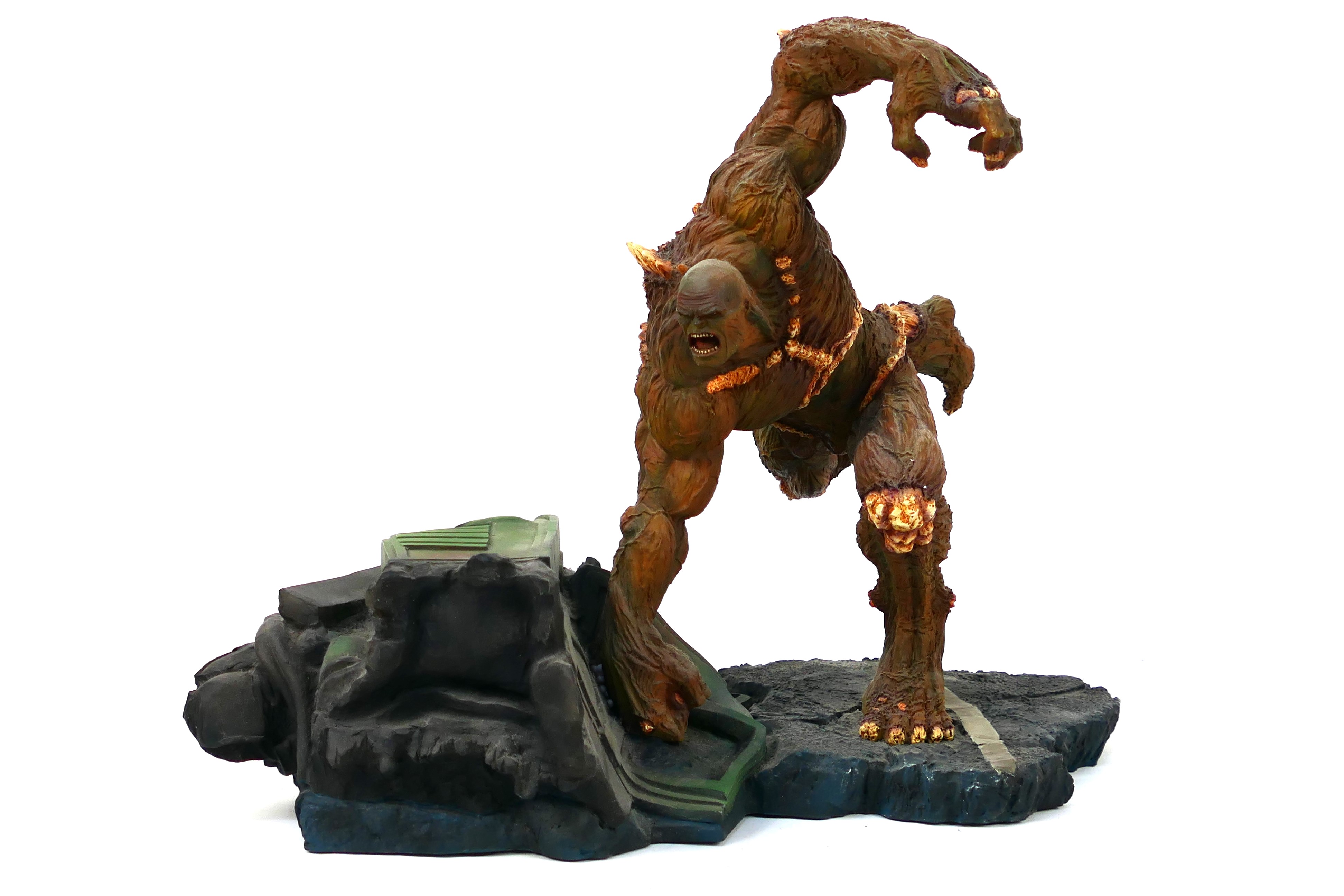 Kotobukiya - Marvel - A boxed limited edition The Incredible Hulk Abomination fine art statue - Image 2 of 6