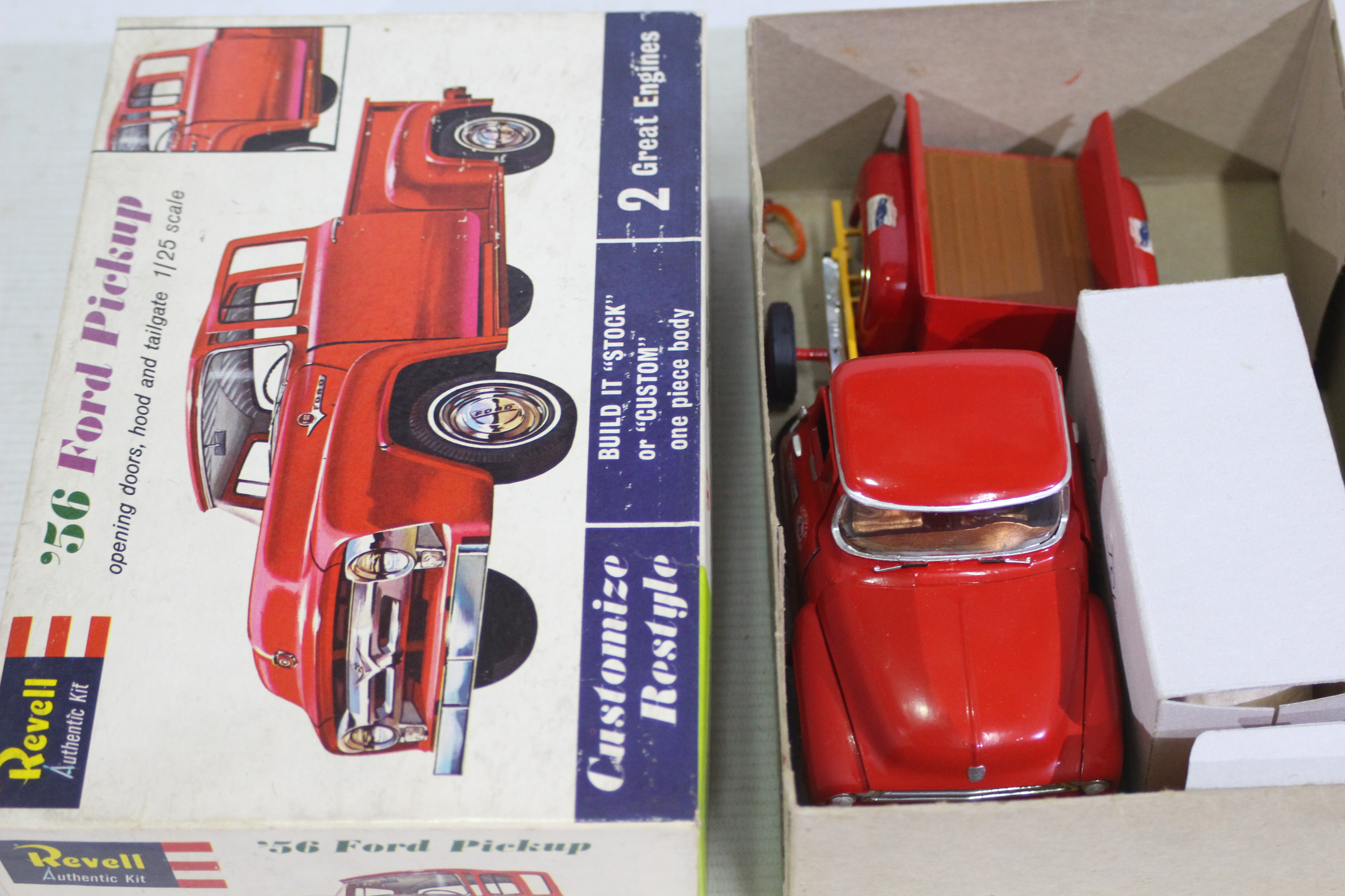 Revel - Monogram - AMT - 6 x vintage model kits which have been built, 1956 Ford Pickup, - Image 5 of 6