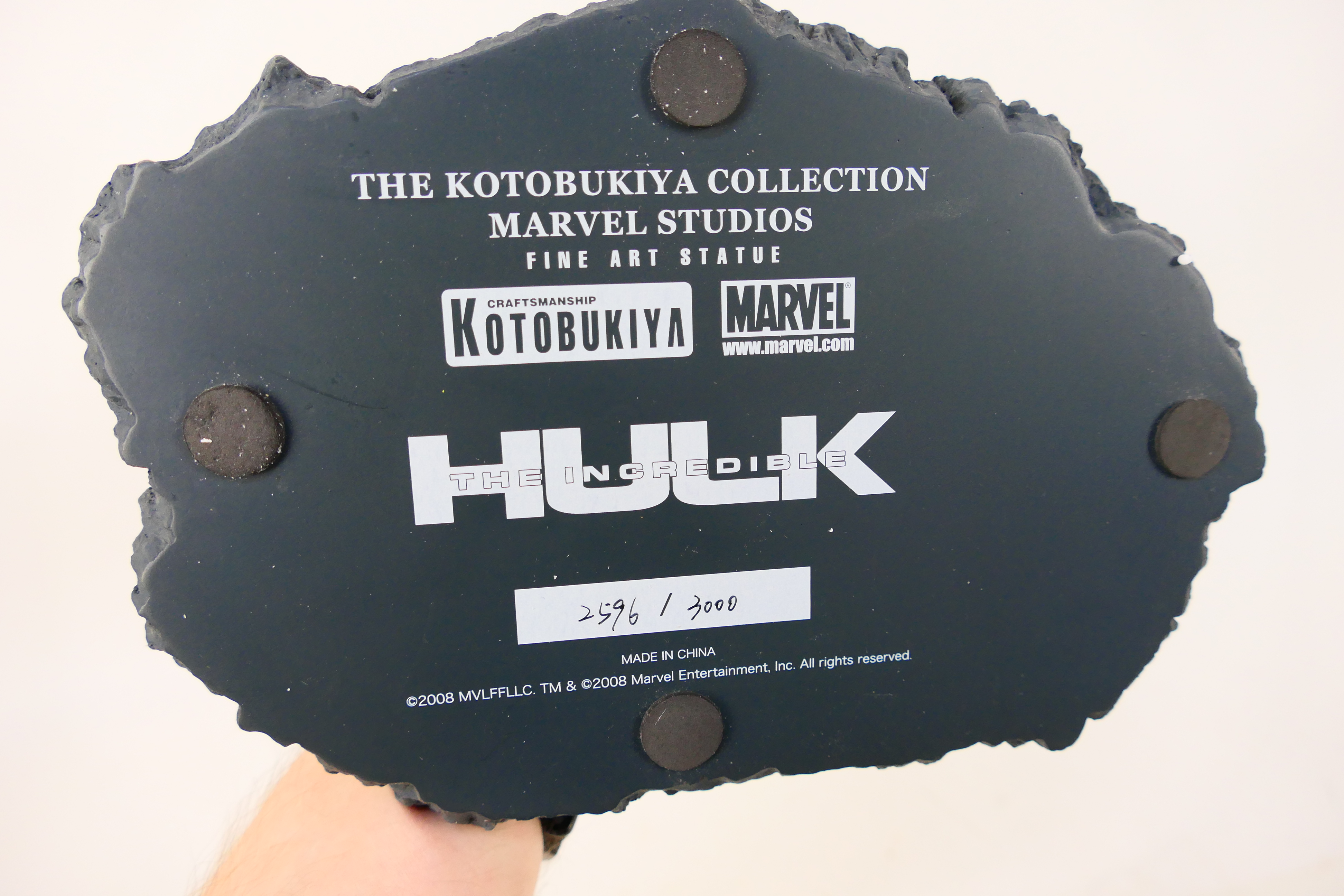 Kotobukiya - Marvel - A boxed limited edition The Incredible Hulk fine art statue number 2596 of - Image 6 of 7