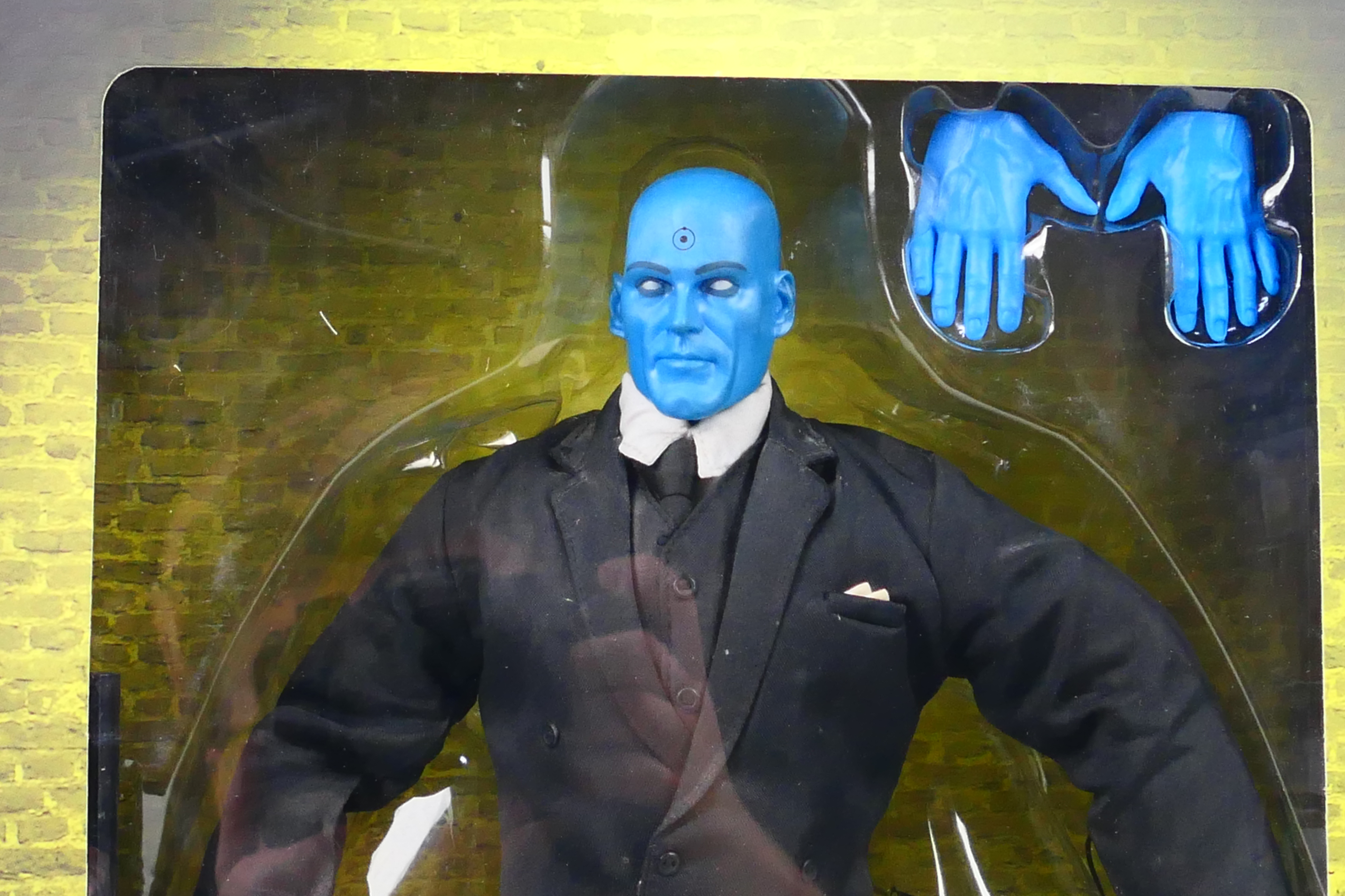 DC Direct - Watchmen - A boxed Dr. Manhattan deluxe fully poseable collector figure in 1:6 scale. - Image 3 of 5