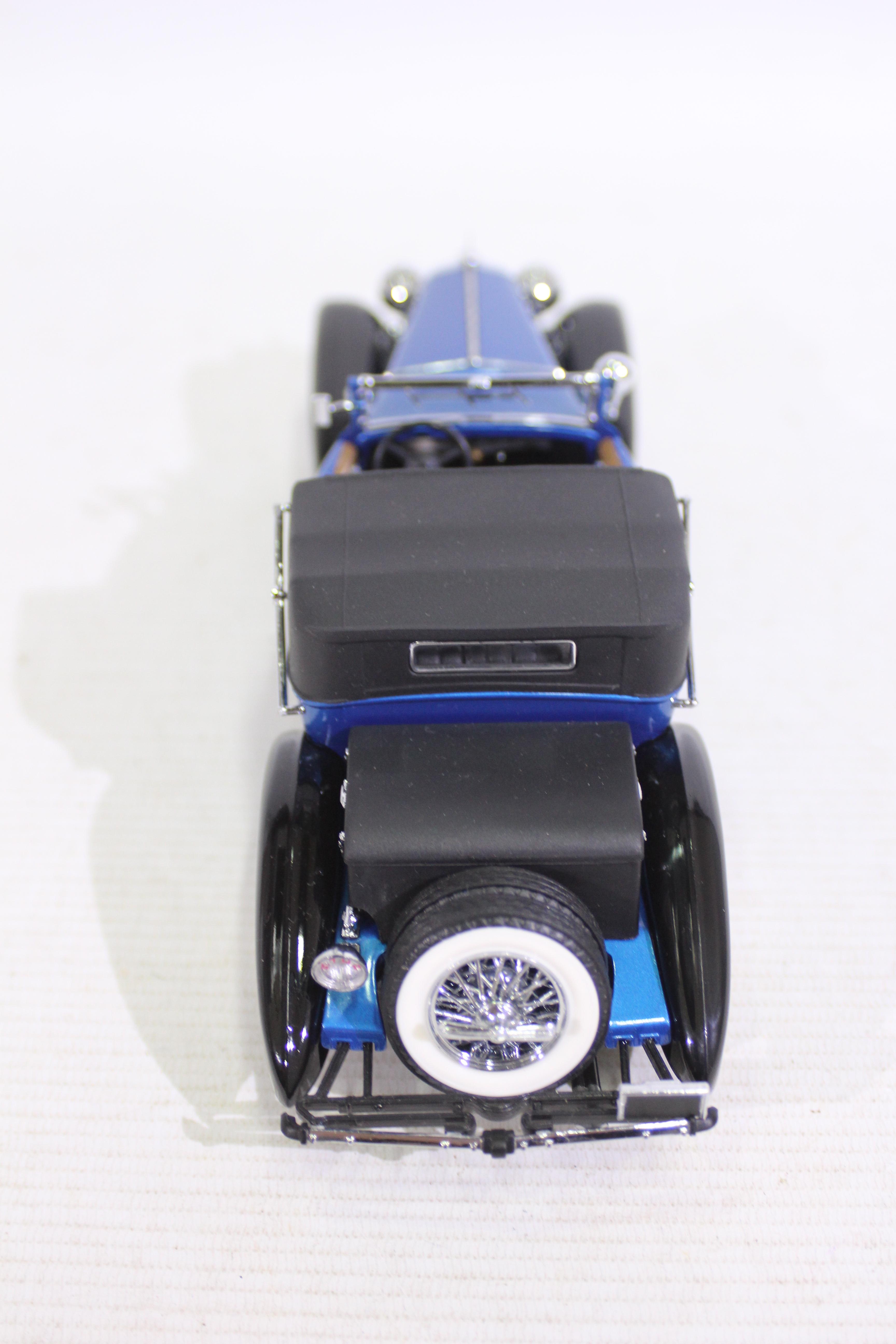 Franklin Mint - A 1933 Duesenberg J Victoria in 1:24 scale. - Image 5 of 6