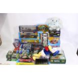 Maisto - Corgi - Neca - Kenner - Star Wars - Others - A mixed lot of diecast and plastic vehicles,
