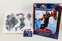 Diamond Select Toys - Marvel - A limited edition Marvel Thor Ragnarok Milestones Gladiator Thor 18