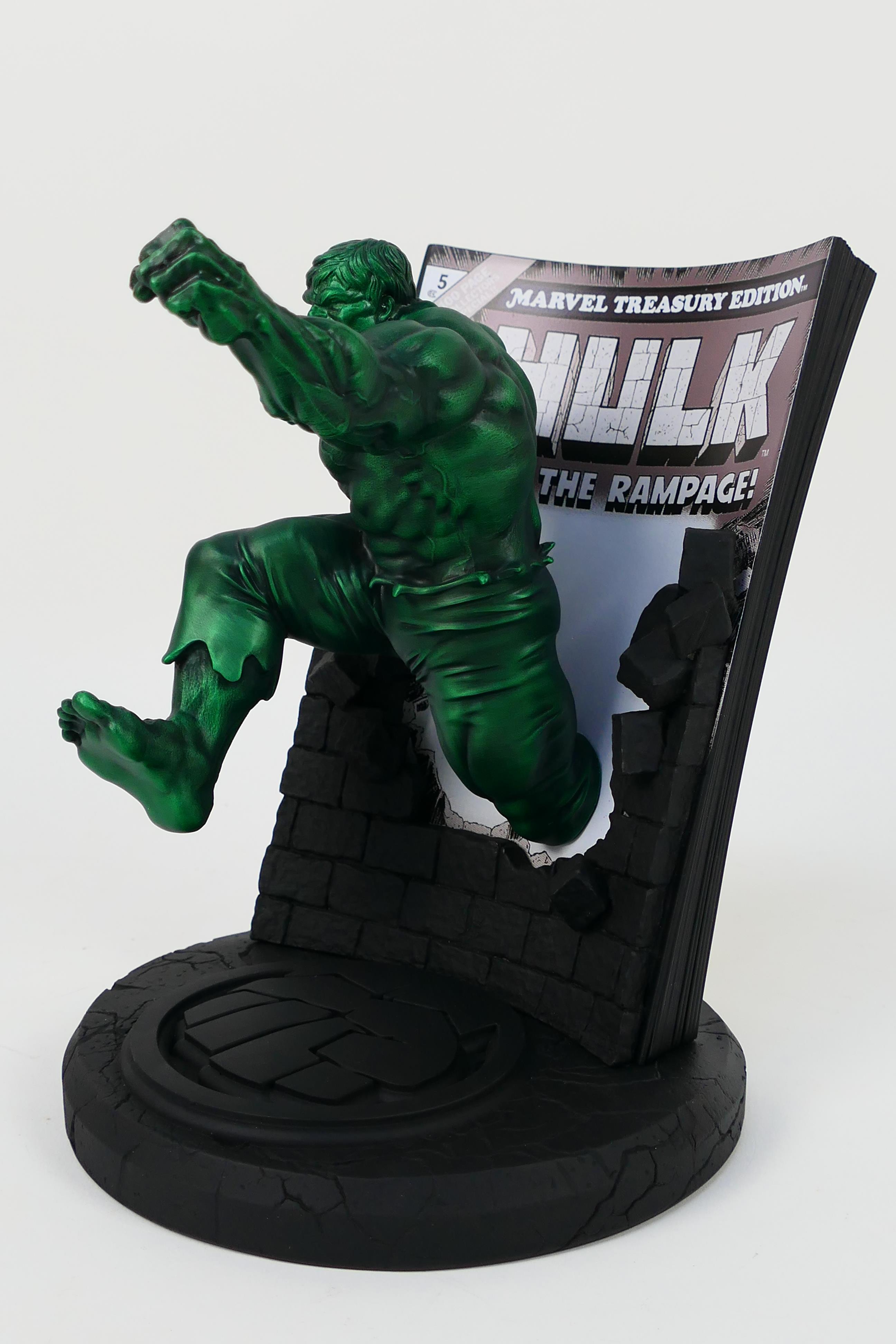Royal Selangor - Marvel - A limited edition Royal Selangor Pewter Hulk Marvel Treasury Edition # 5 - Image 5 of 8