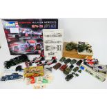 Revell - Matchbox - A group of built model kits including 155mm Long Tom Gun with High Speed