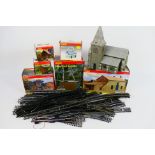 Hornby - Skaledale - Six Hornby Skaledale OO gauge buildings five of which are boxed.