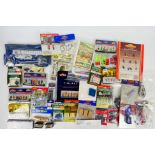 Bachmann - Gilbow - Model Scene - Others - A large collection of mainly carded / sealed HO/OO gauge