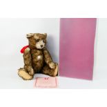 Steiff - A large boxed limited edition #407239 mohair Steiff bear - The replica '1926 Happy