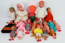 Yoshino Sangyo - Others - A collection of unboxed mainly Japanese celluloid dolls in various sizes.