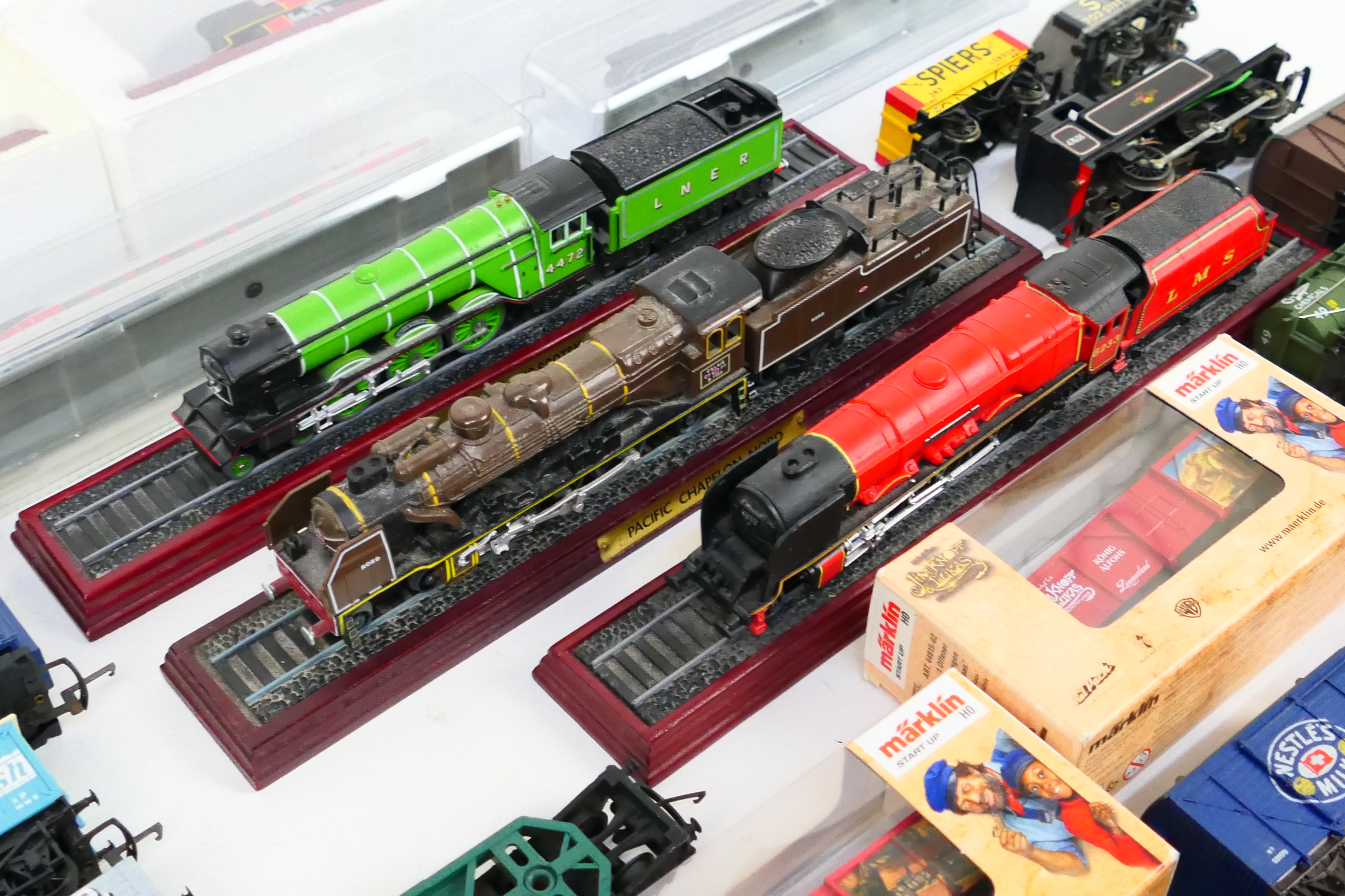 Bachmann - Triang - Marklin - Peco - Others - A mixed collection of largely unboxed OO gauge - Image 6 of 6