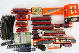 Jouef - Playcraft - A boxed and unboxed collection of HO/OO rolling stock,