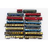 Lima - Triang - Hornby - Trix - A rake of unboxed HO/OO gauge passenger coaches.